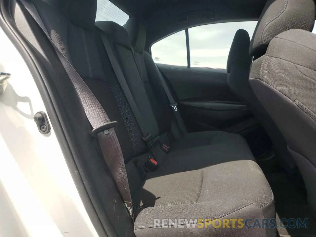 10 fotografías del automóvil dañado 5YFS4RCE3LP017684 TOYOTA COROLLA 2020