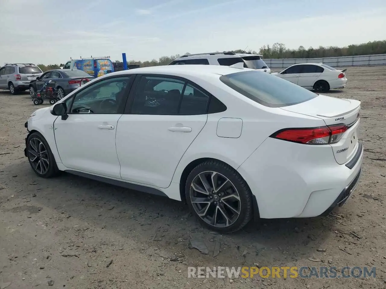 2 fotografías del automóvil dañado 5YFS4RCE3LP017684 TOYOTA COROLLA 2020