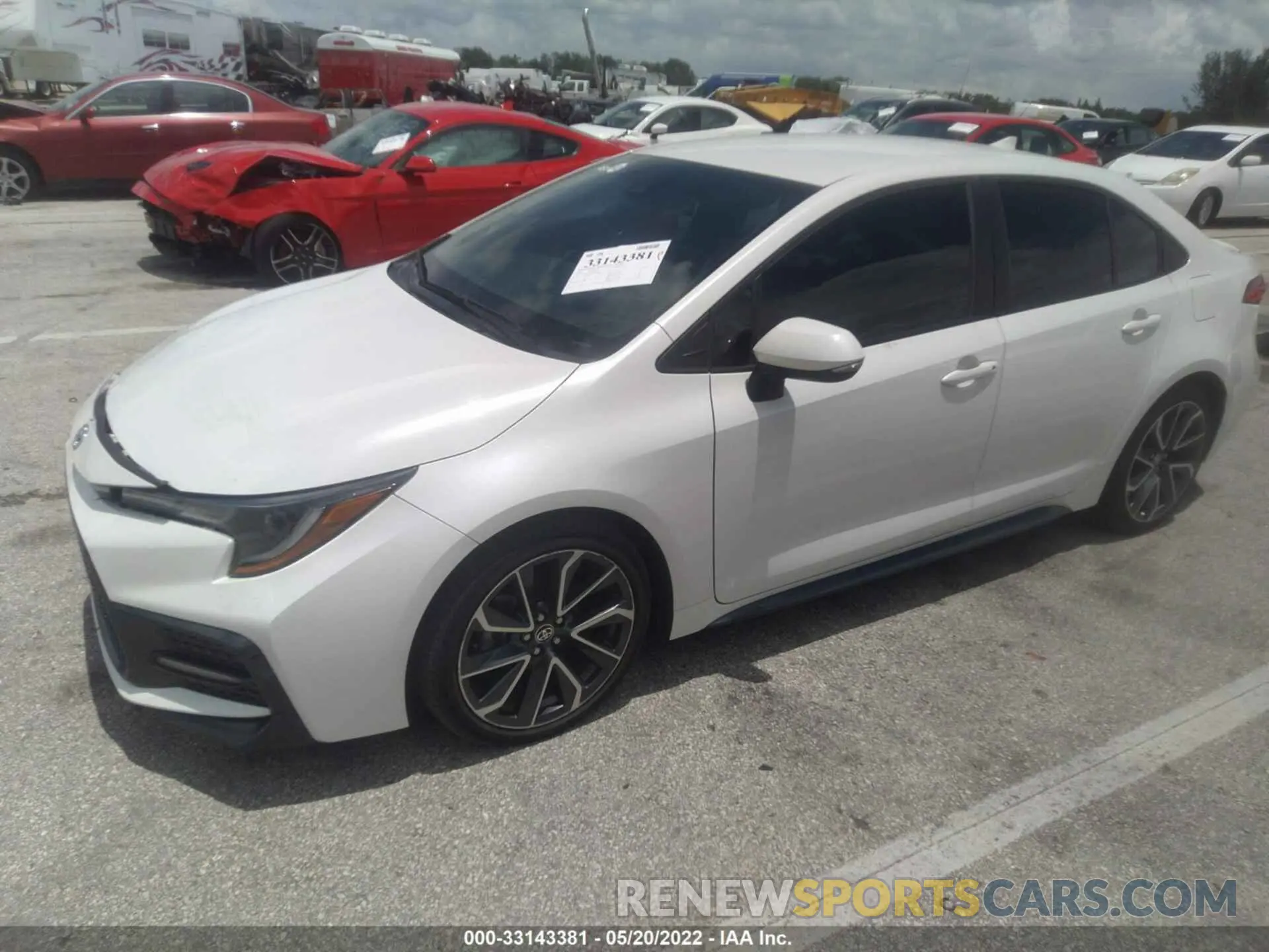 2 fotografías del automóvil dañado 5YFS4RCE3LP022285 TOYOTA COROLLA 2020