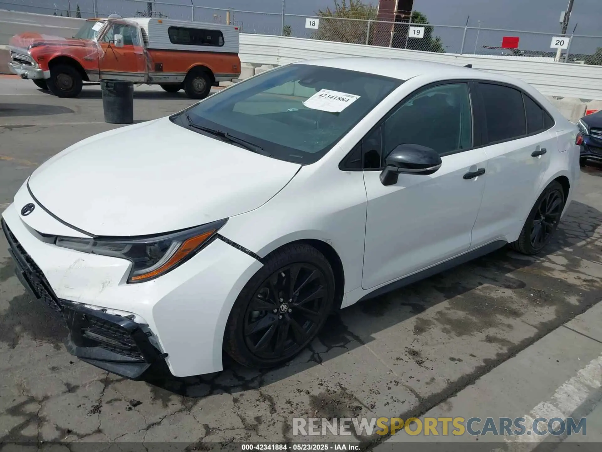 2 fotografías del automóvil dañado 5YFS4RCE3LP035182 TOYOTA COROLLA 2020