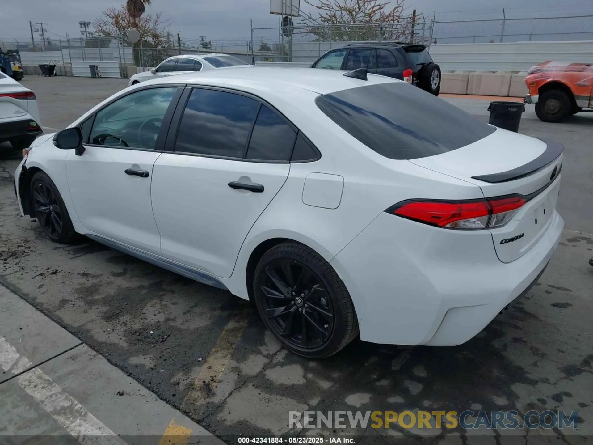 3 fotografías del automóvil dañado 5YFS4RCE3LP035182 TOYOTA COROLLA 2020