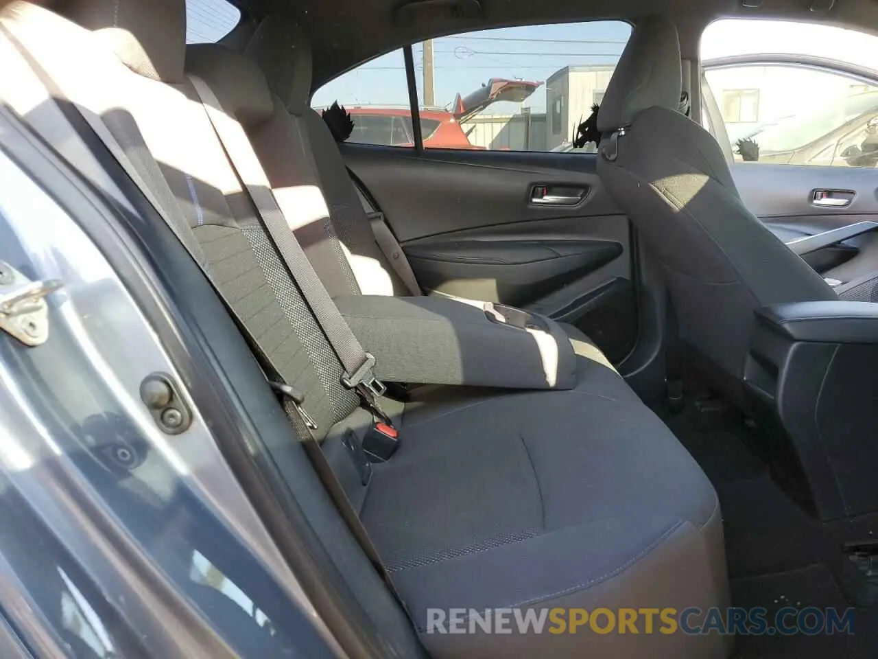 10 fotografías del automóvil dañado 5YFS4RCE4LP034901 TOYOTA COROLLA 2020