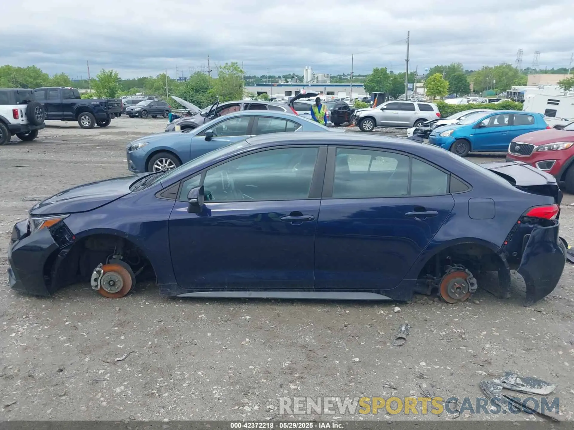 13 fotografías del automóvil dañado 5YFS4RCE5LP044336 TOYOTA COROLLA 2020