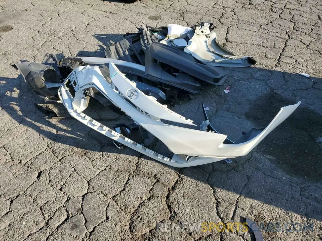 12 fotografías del automóvil dañado 5YFS4RCE5LP047706 TOYOTA COROLLA 2020
