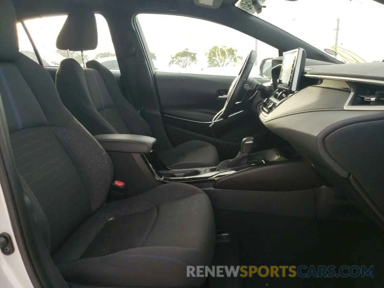5 fotografías del automóvil dañado 5YFS4RCE6LP019655 TOYOTA COROLLA 2020