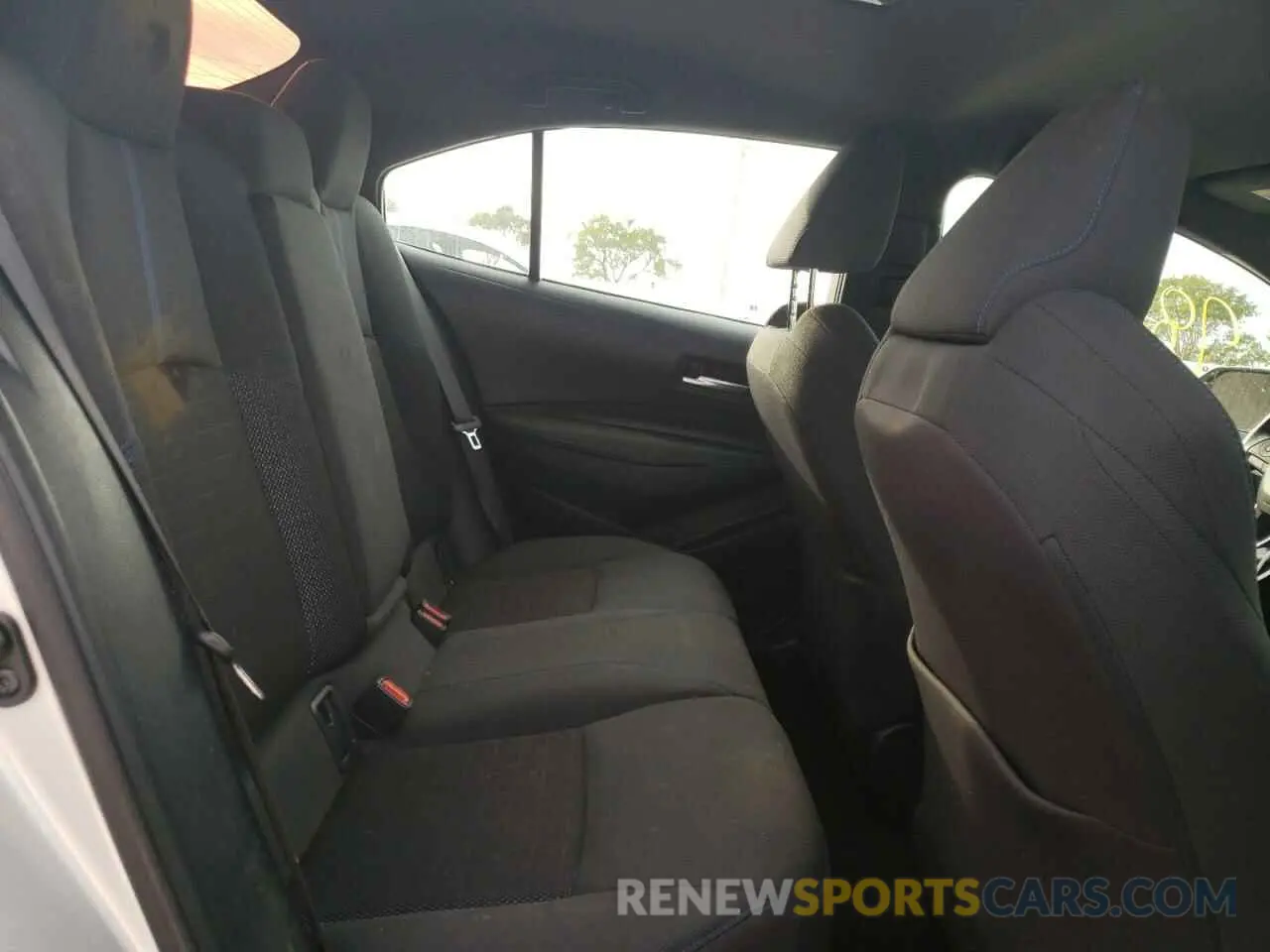 6 fotografías del automóvil dañado 5YFS4RCE6LP019655 TOYOTA COROLLA 2020