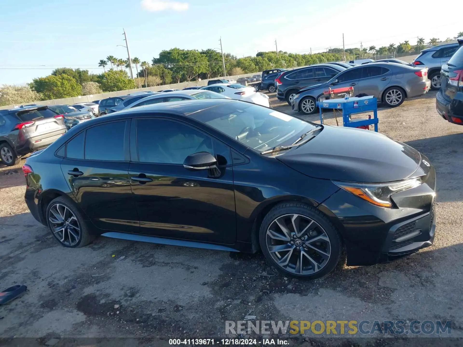 14 fotografías del automóvil dañado 5YFS4RCE6LP032812 TOYOTA COROLLA 2020