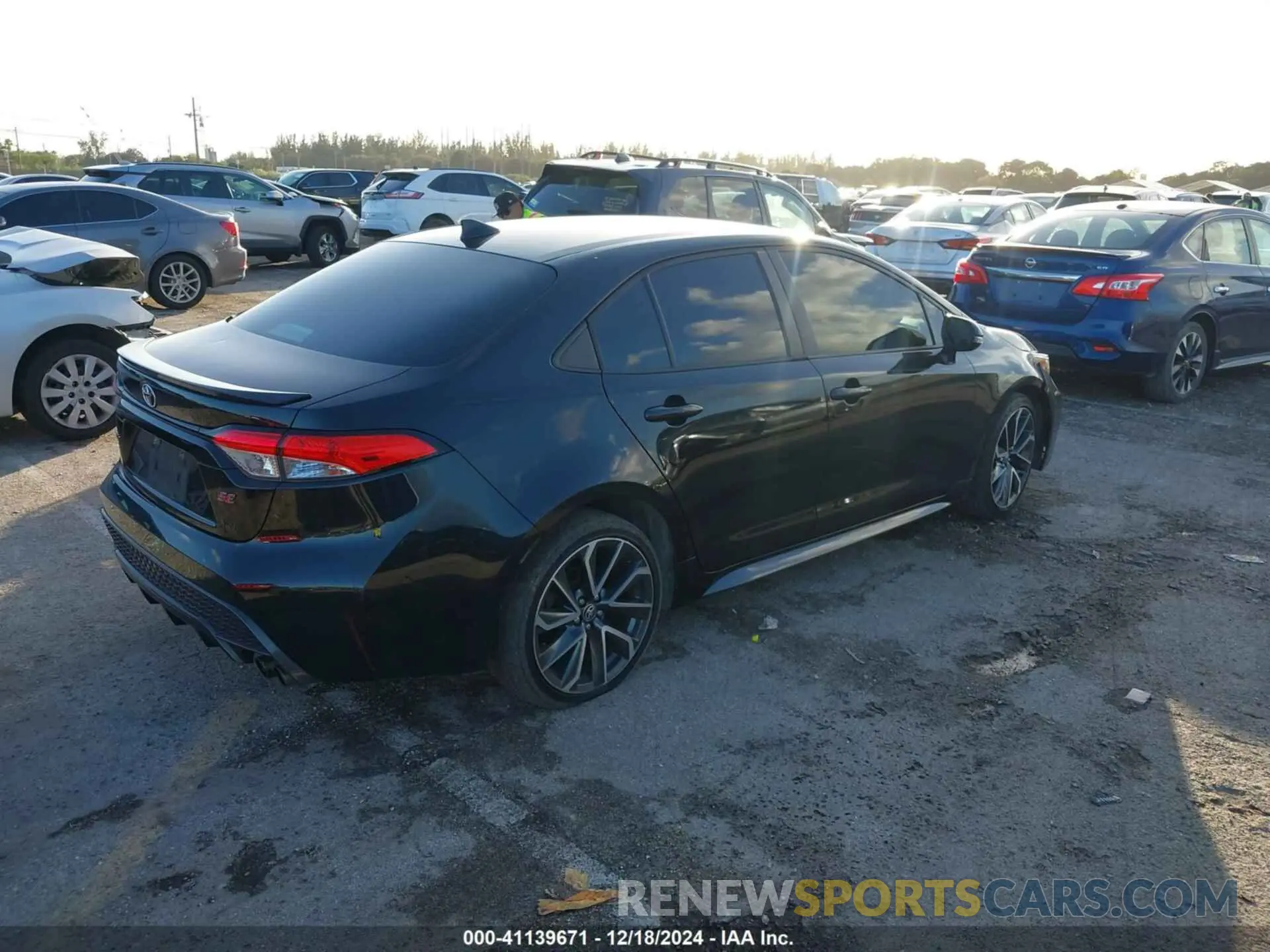 4 fotografías del automóvil dañado 5YFS4RCE6LP032812 TOYOTA COROLLA 2020