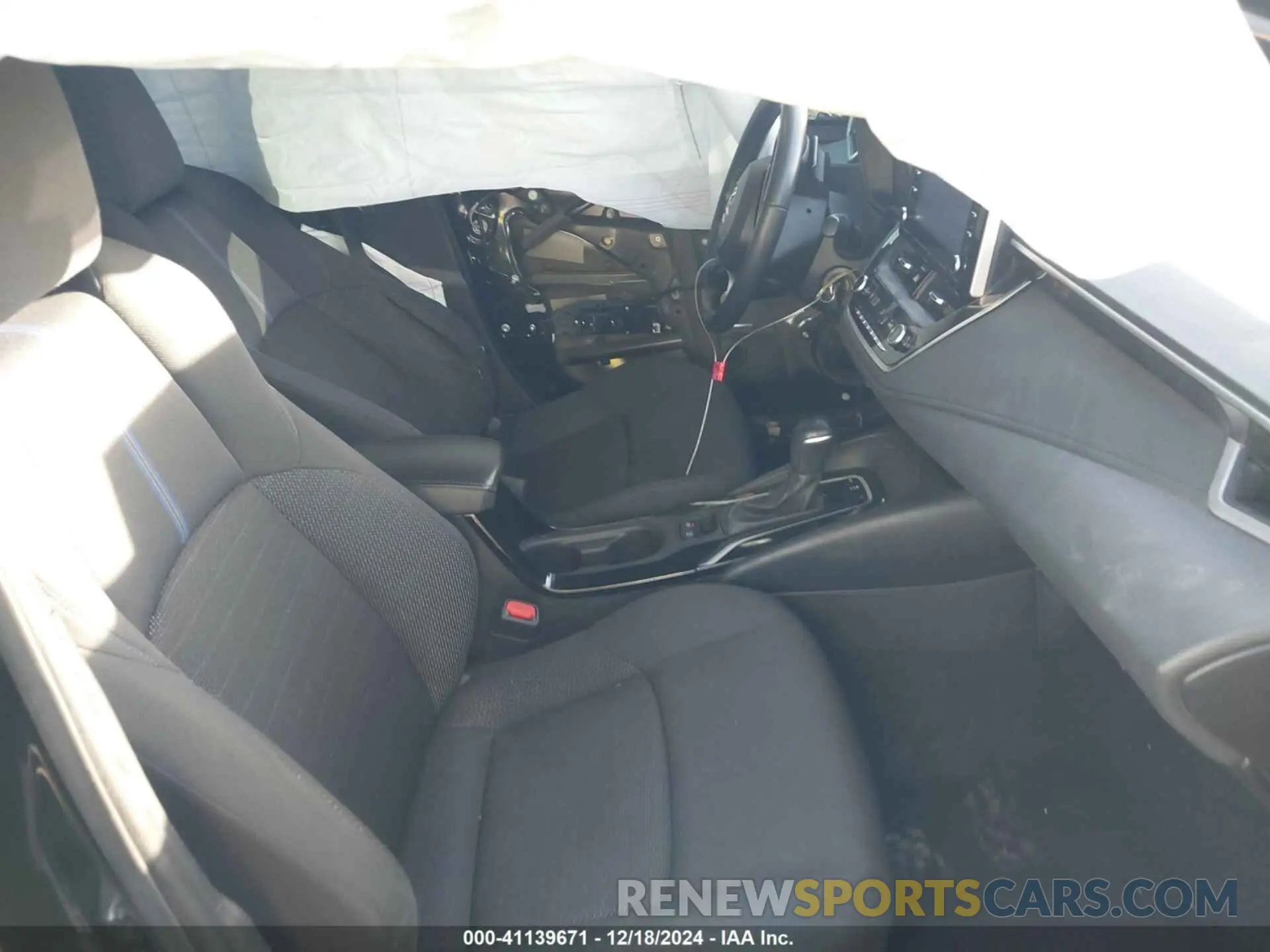5 fotografías del automóvil dañado 5YFS4RCE6LP032812 TOYOTA COROLLA 2020