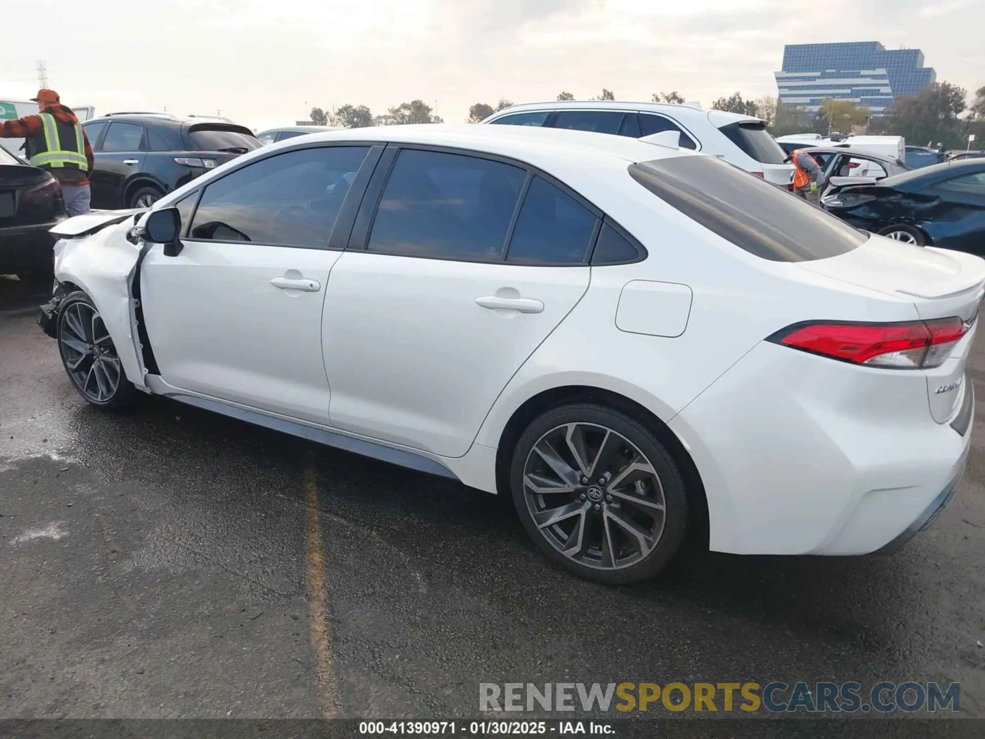 15 fotografías del automóvil dañado 5YFS4RCE6LP042143 TOYOTA COROLLA 2020