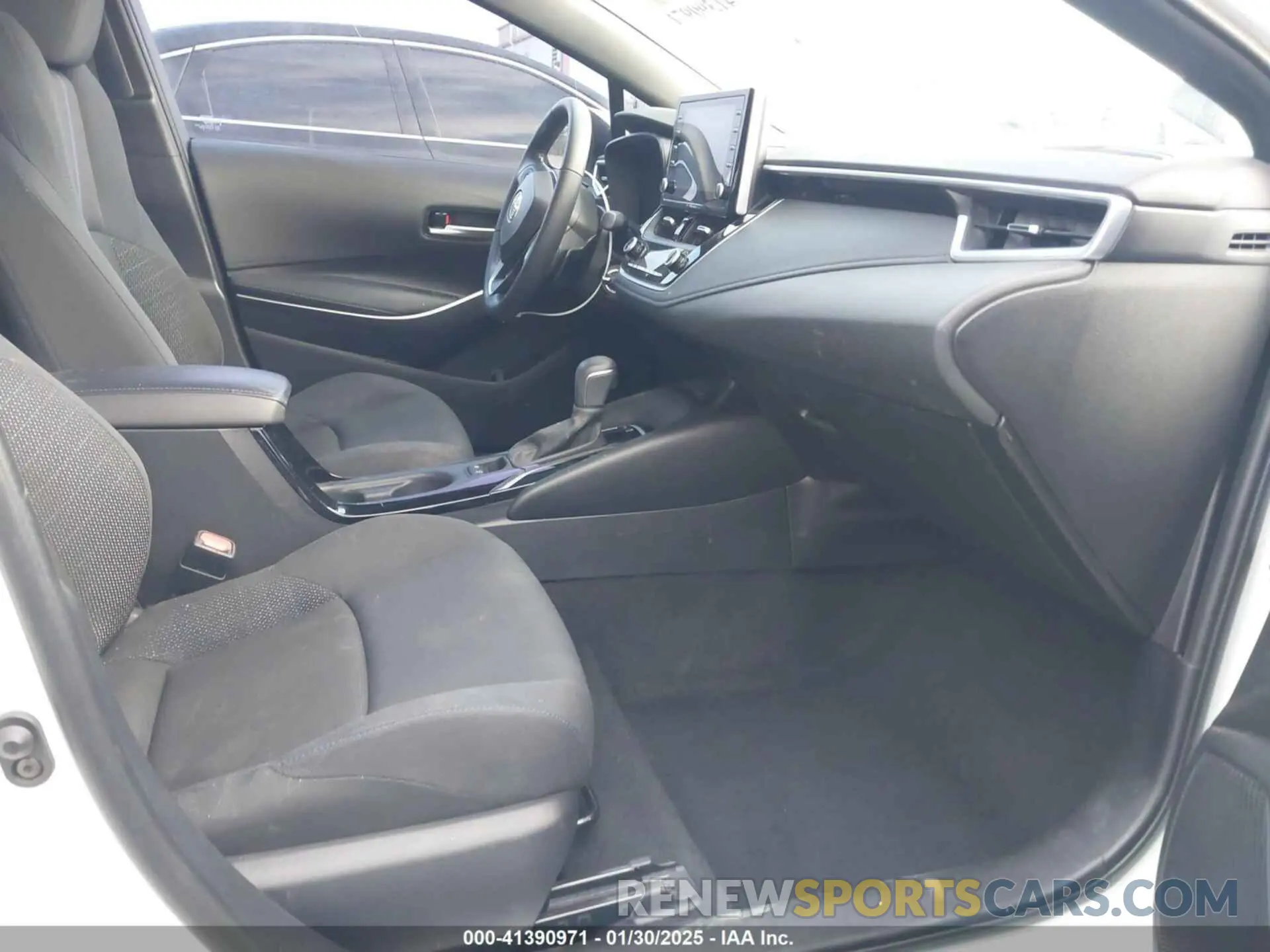 5 fotografías del automóvil dañado 5YFS4RCE6LP042143 TOYOTA COROLLA 2020