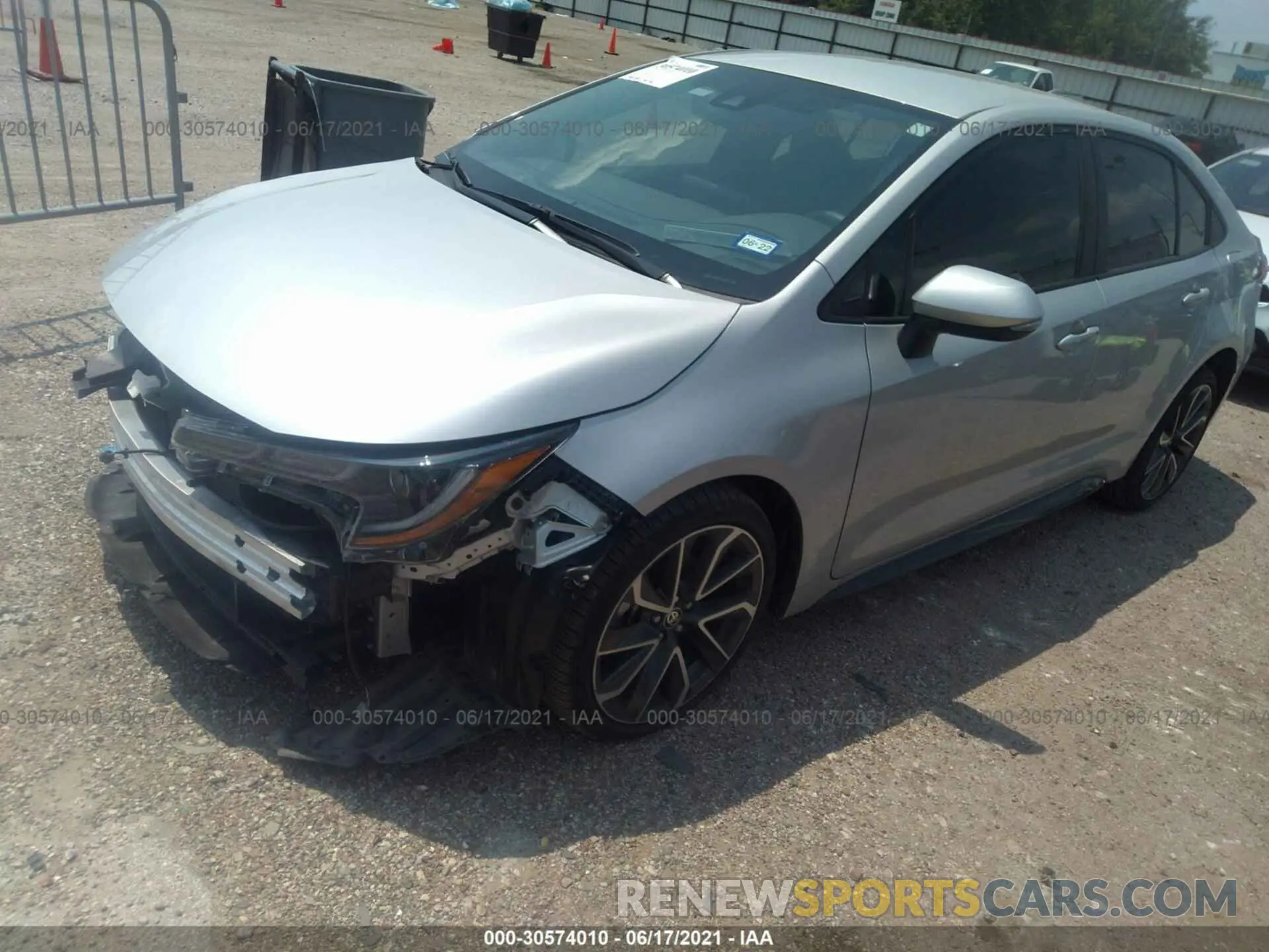 2 fotografías del automóvil dañado 5YFS4RCE6LP054518 TOYOTA COROLLA 2020