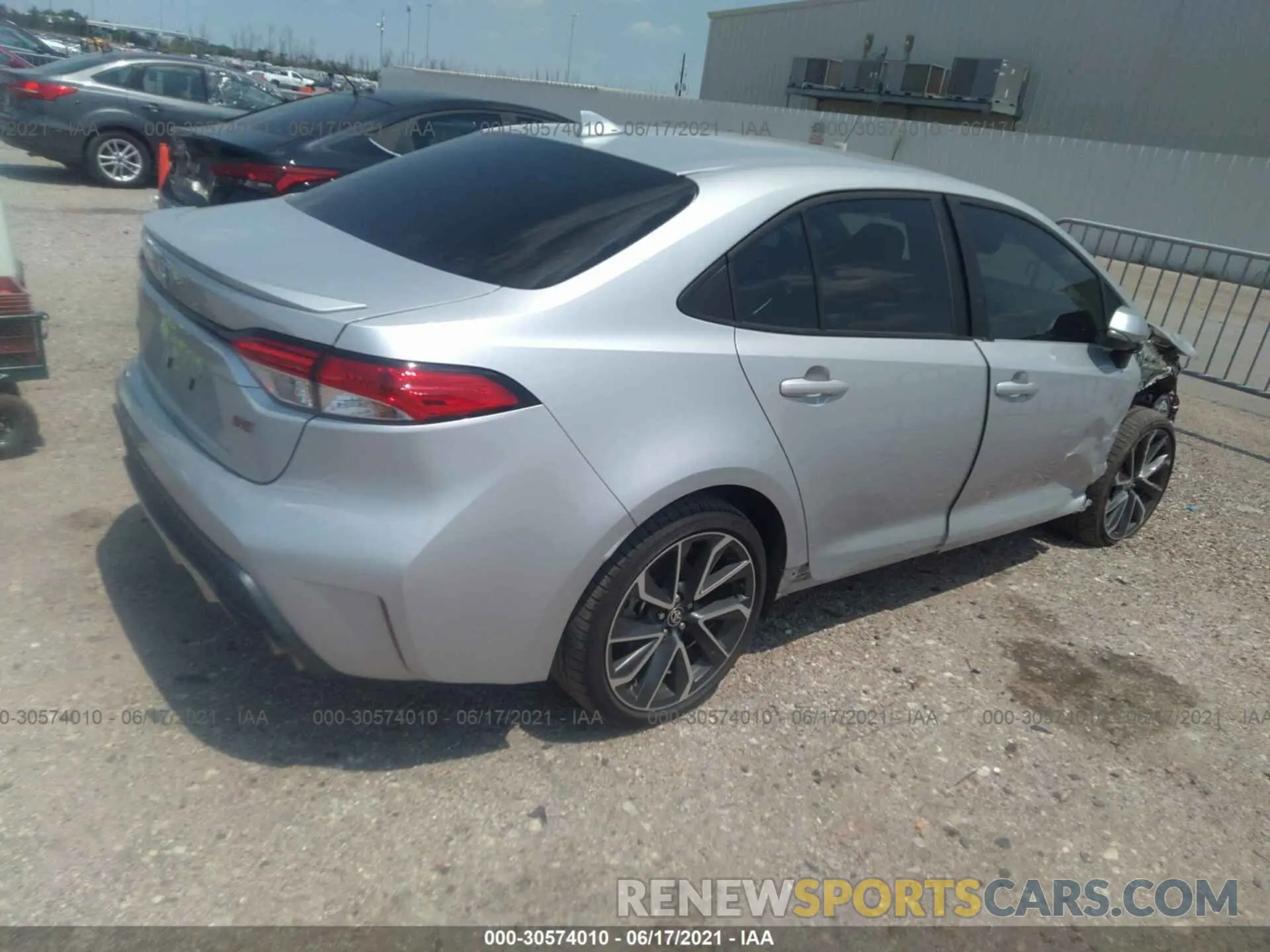 4 fotografías del automóvil dañado 5YFS4RCE6LP054518 TOYOTA COROLLA 2020