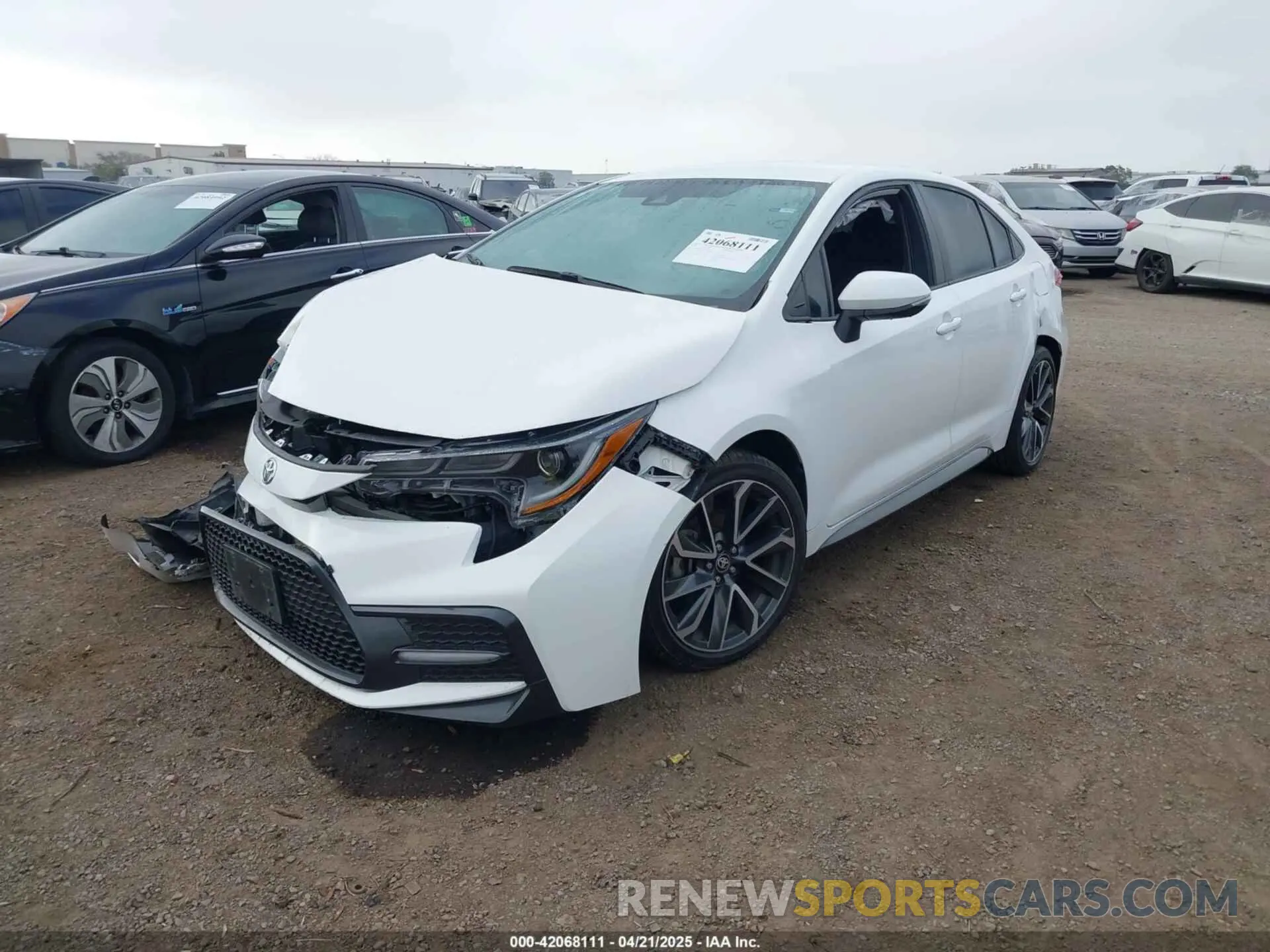 2 fotografías del automóvil dañado 5YFS4RCE7LP013783 TOYOTA COROLLA 2020