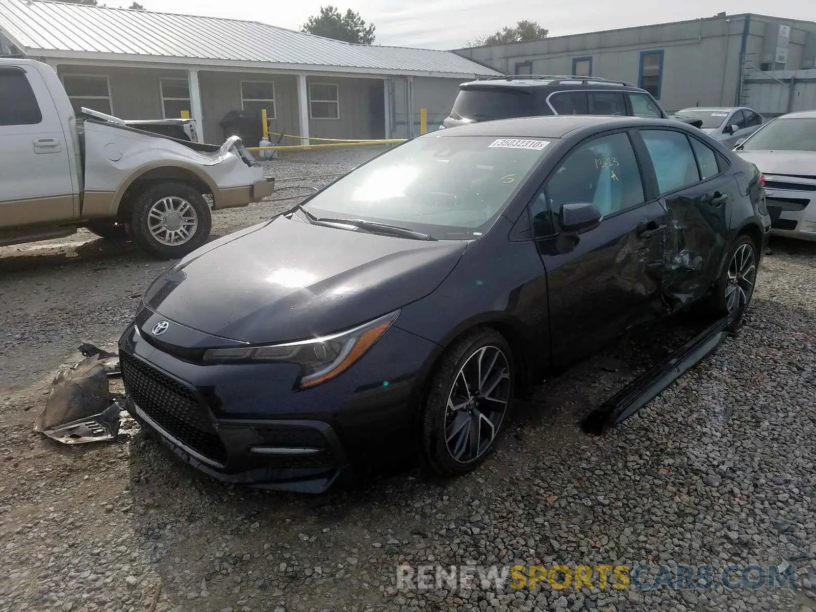 2 fotografías del automóvil dañado 5YFS4RCE7LP016036 TOYOTA COROLLA 2020
