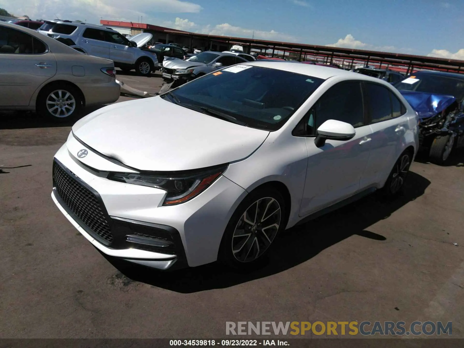 2 fotografías del automóvil dañado 5YFS4RCE7LP055080 TOYOTA COROLLA 2020