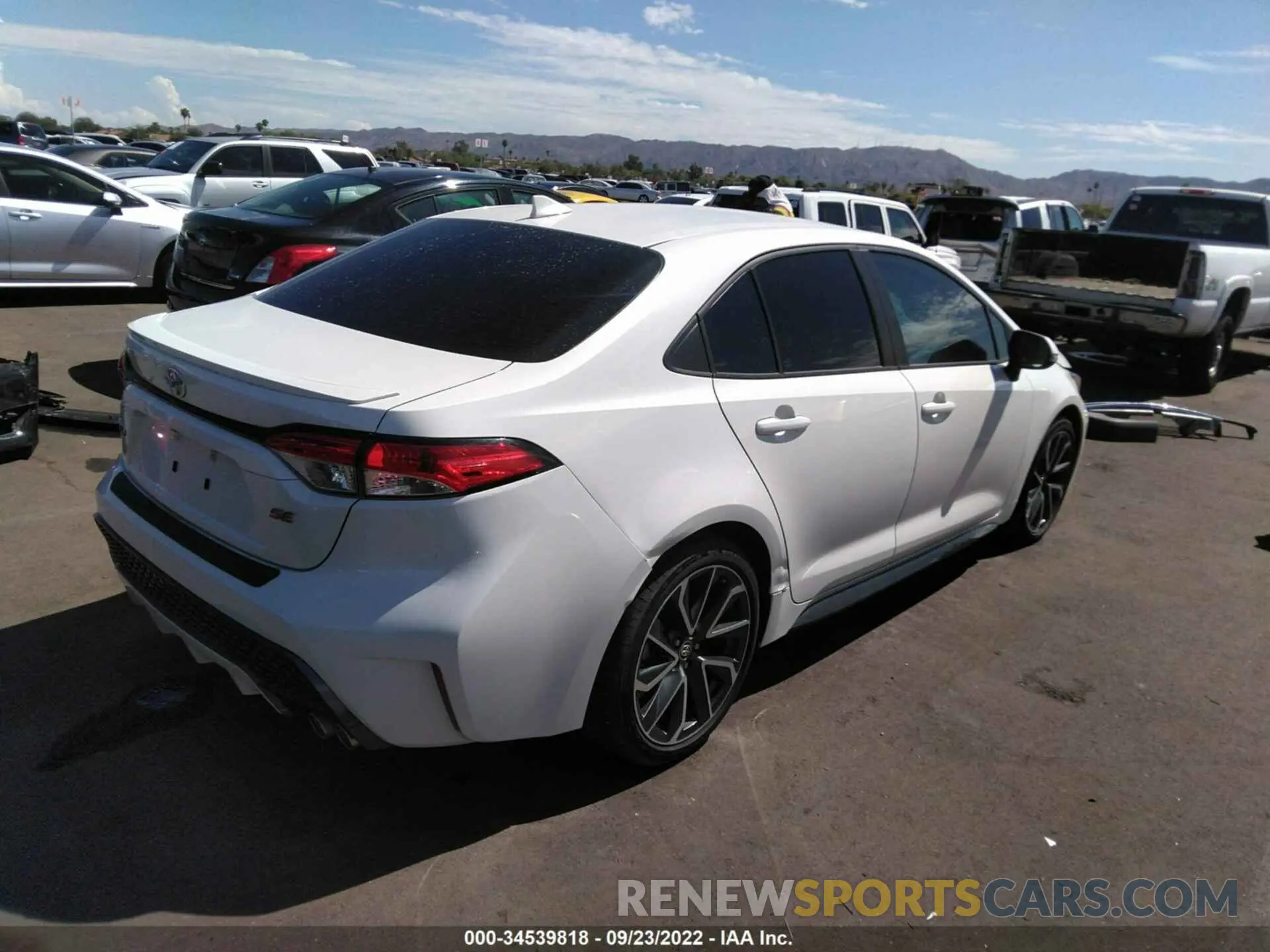 4 fotografías del automóvil dañado 5YFS4RCE7LP055080 TOYOTA COROLLA 2020