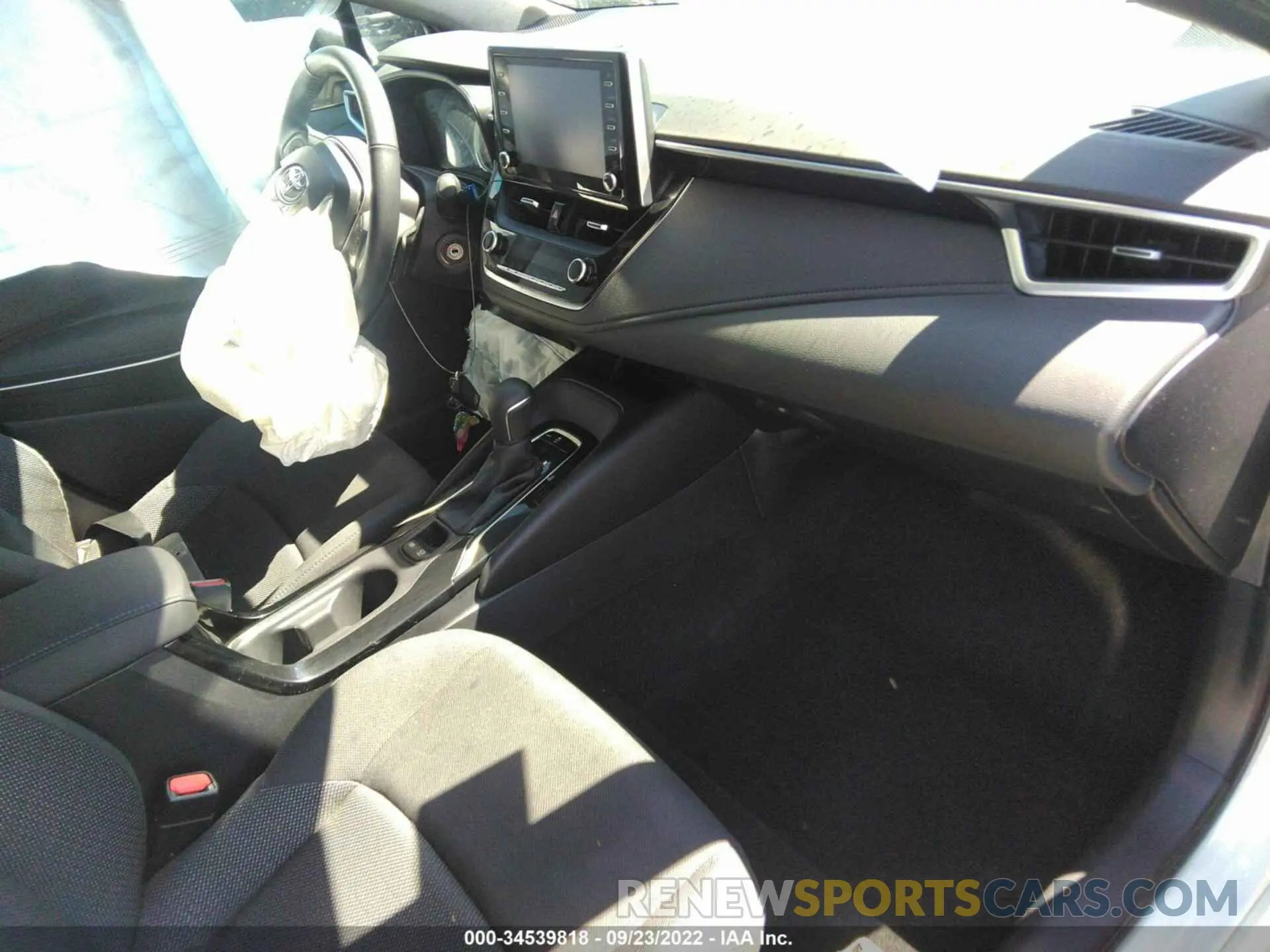 5 fotografías del automóvil dañado 5YFS4RCE7LP055080 TOYOTA COROLLA 2020