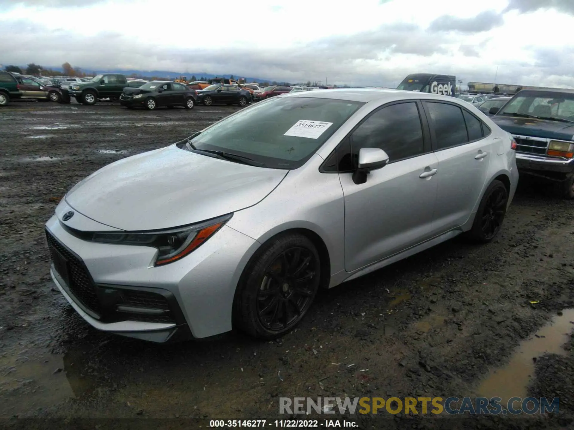 2 fotografías del automóvil dañado 5YFS4RCE8LP019429 TOYOTA COROLLA 2020