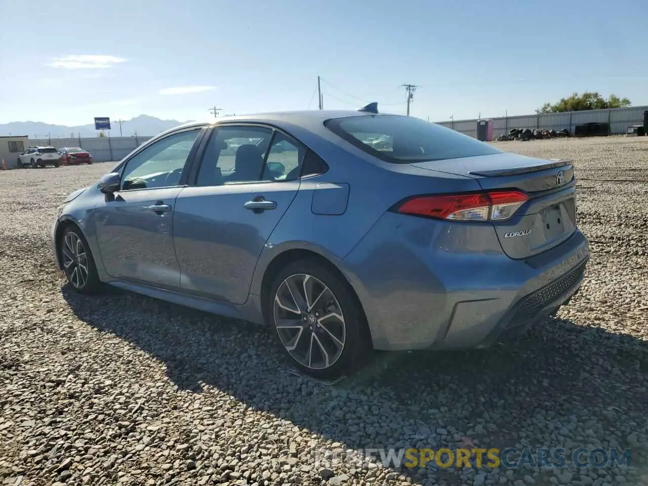 2 fotografías del automóvil dañado 5YFS4RCE8LP033069 TOYOTA COROLLA 2020