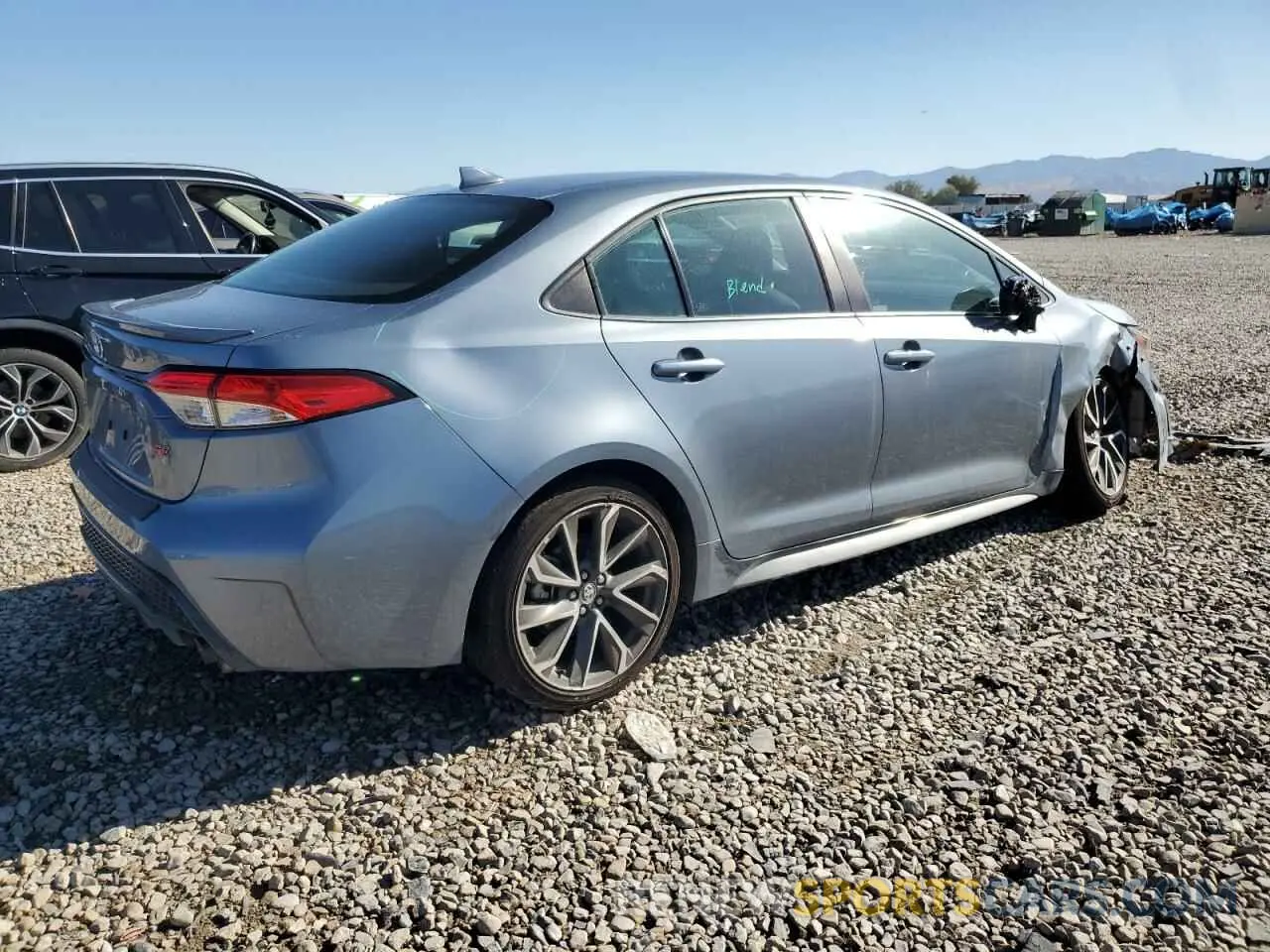3 fotografías del automóvil dañado 5YFS4RCE8LP033069 TOYOTA COROLLA 2020
