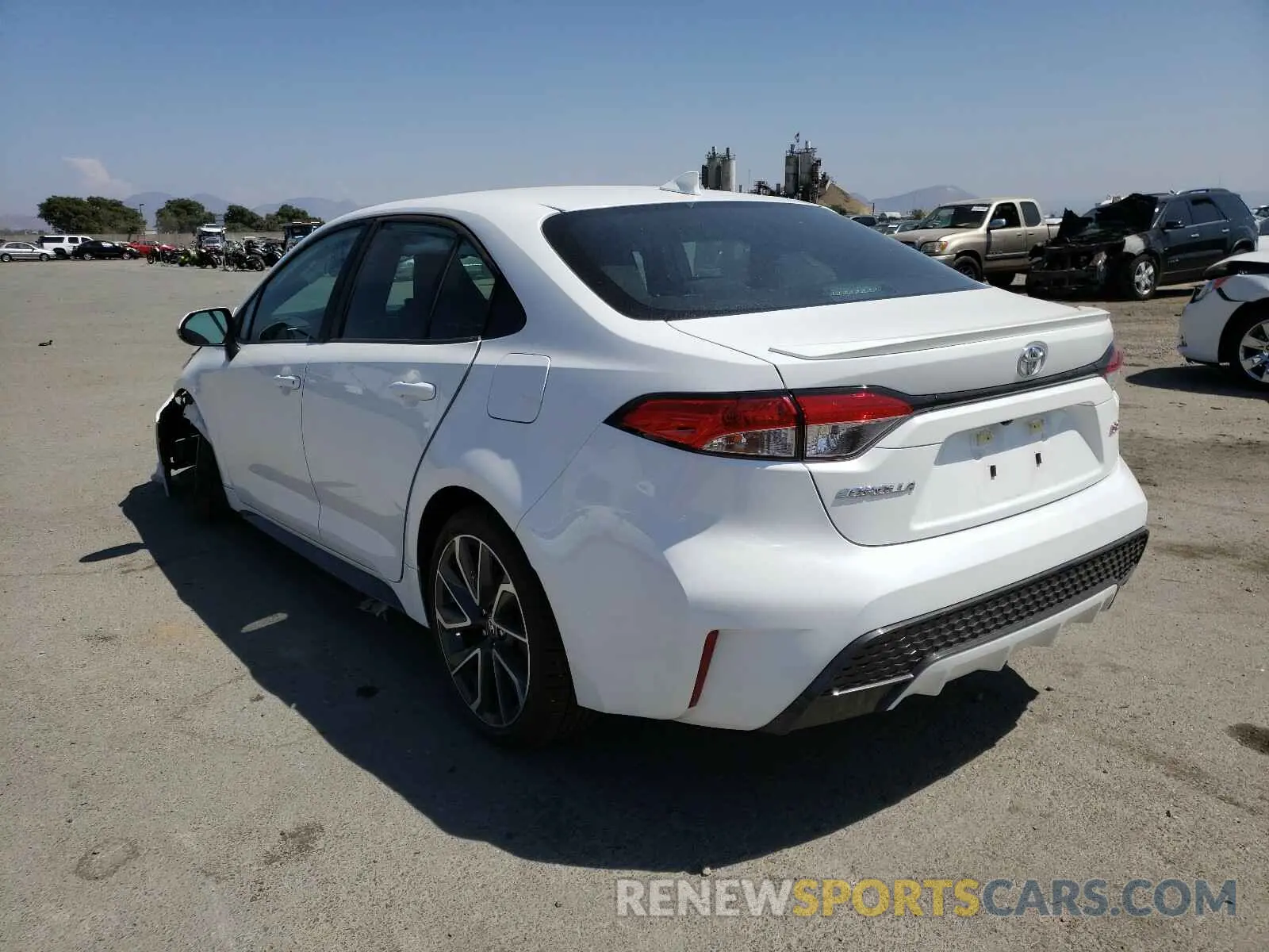 3 fotografías del automóvil dañado 5YFS4RCE8LP046386 TOYOTA COROLLA 2020