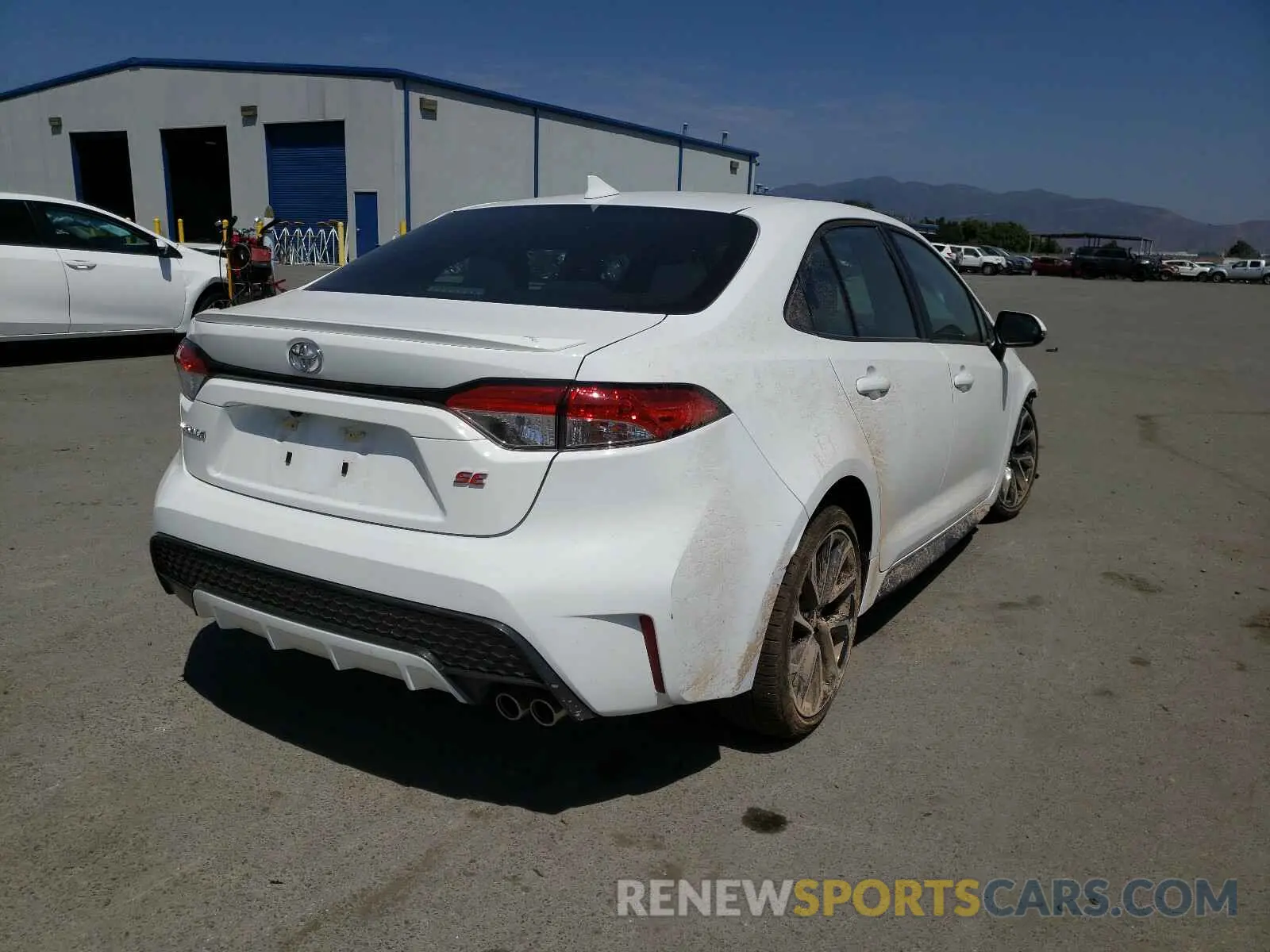 4 fotografías del automóvil dañado 5YFS4RCE8LP046386 TOYOTA COROLLA 2020