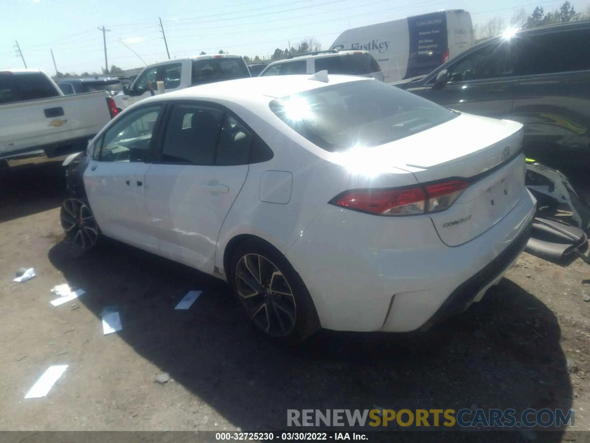 3 fotografías del automóvil dañado 5YFS4RCE9LP025837 TOYOTA COROLLA 2020