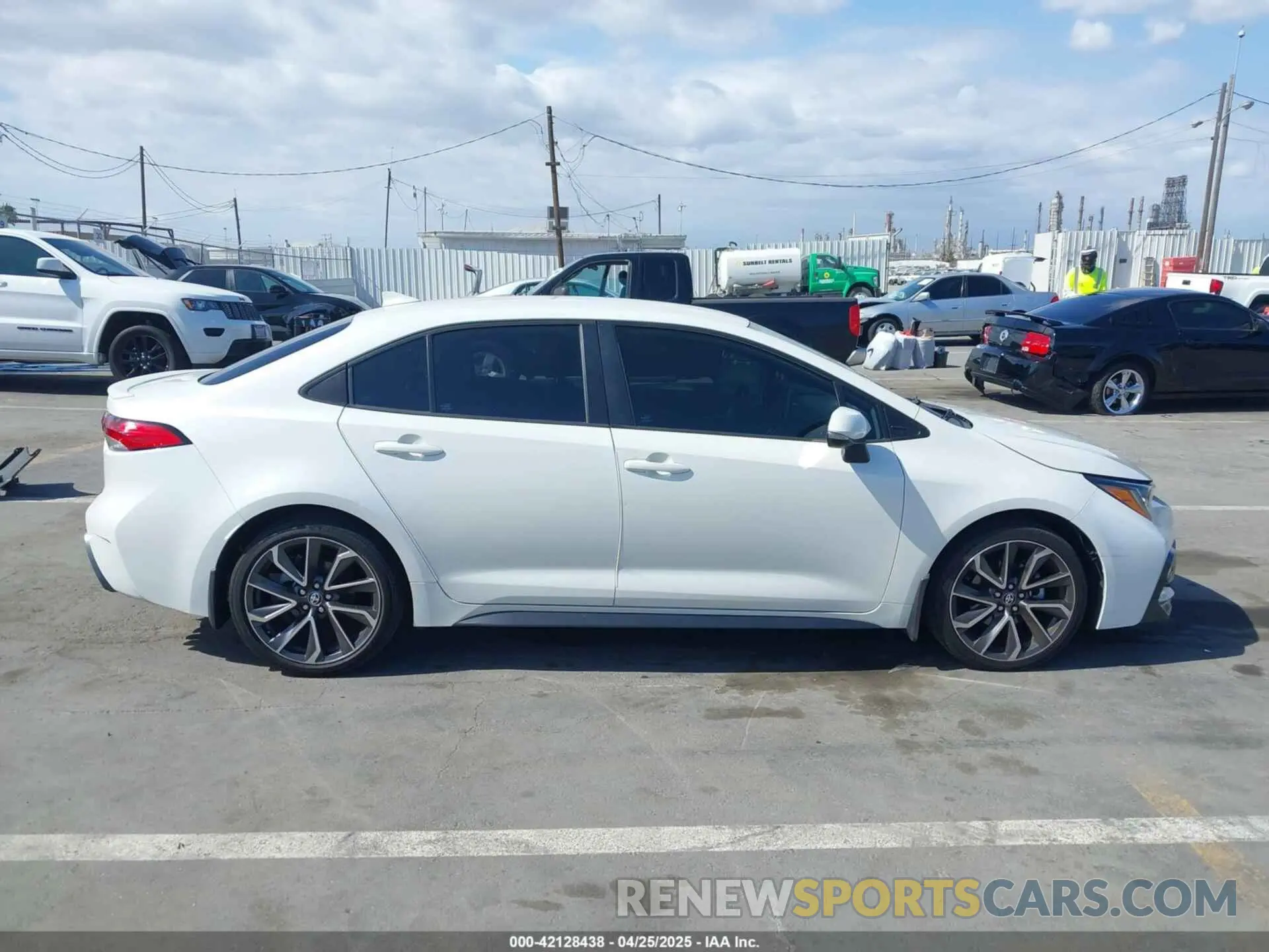 13 fotografías del automóvil dañado 5YFS4RCE9LP043707 TOYOTA COROLLA 2020