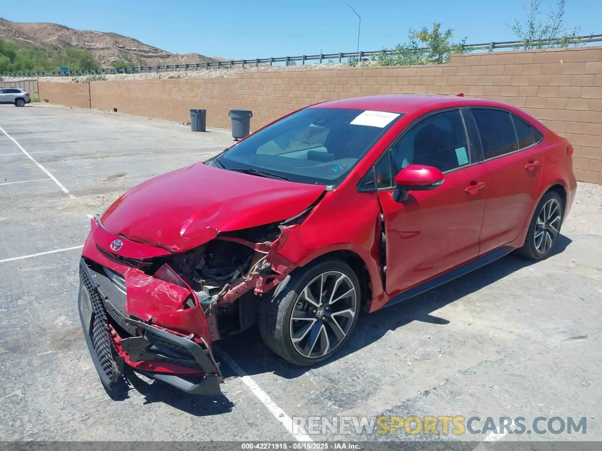 2 fotografías del automóvil dañado 5YFS4RCEXLP012336 TOYOTA COROLLA 2020