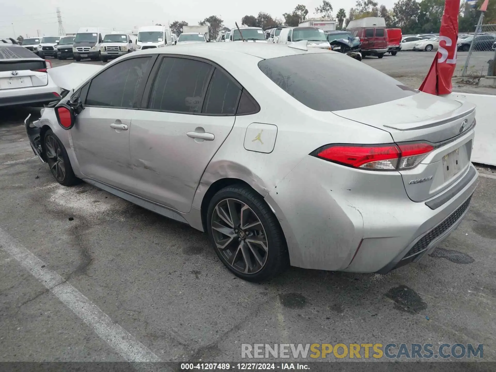 3 fotografías del automóvil dañado 5YFS4RCEXLP023059 TOYOTA COROLLA 2020
