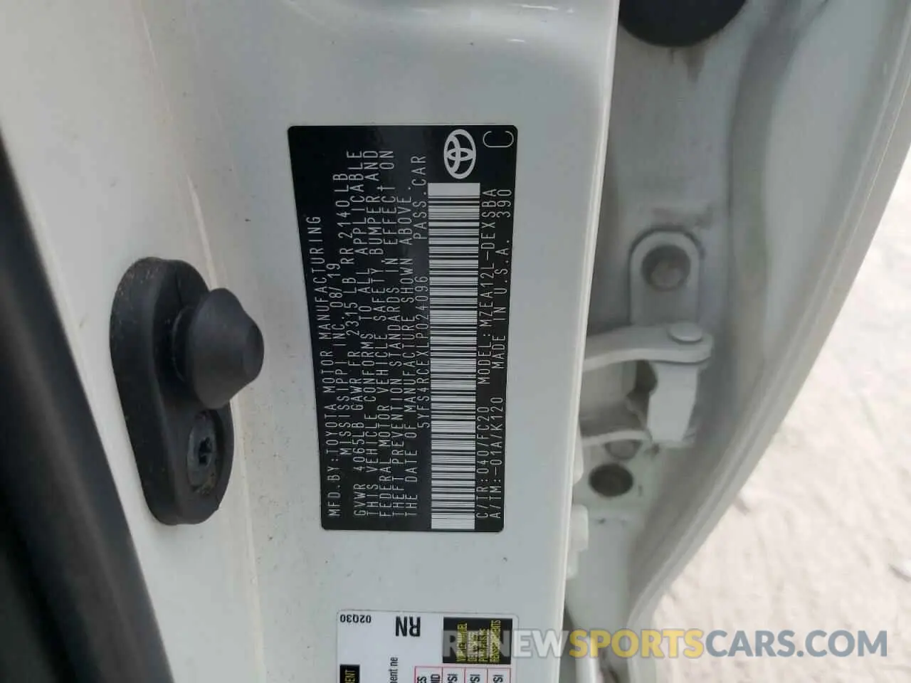 12 fotografías del automóvil dañado 5YFS4RCEXLP024096 TOYOTA COROLLA 2020