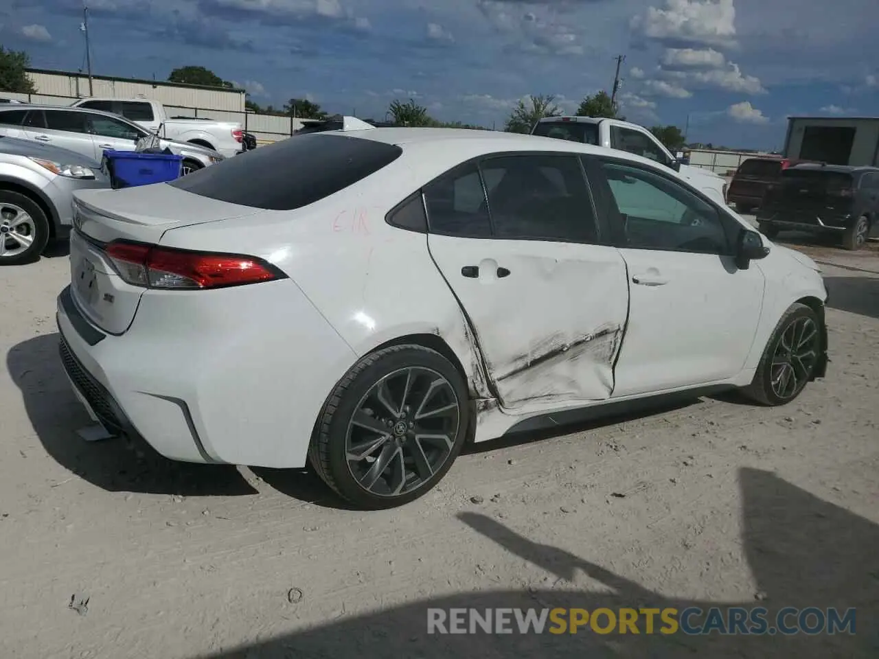 3 fotografías del automóvil dañado 5YFS4RCEXLP024096 TOYOTA COROLLA 2020