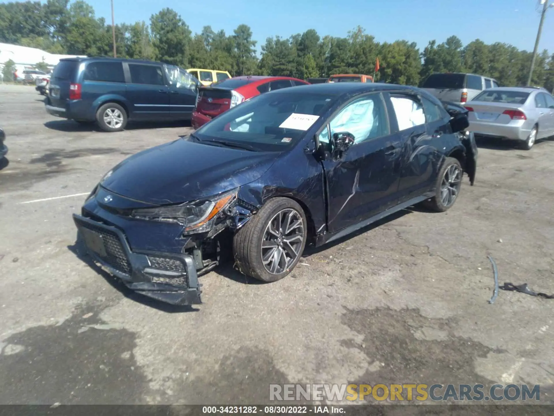 2 fotografías del automóvil dañado 5YFS4RCEXLP029489 TOYOTA COROLLA 2020