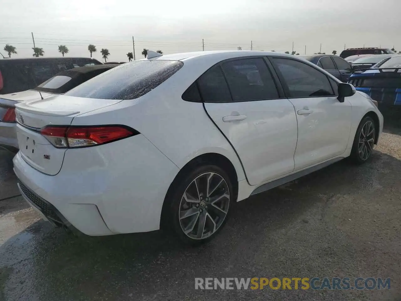 3 fotografías del automóvil dañado 5YFS4RCEXLP047846 TOYOTA COROLLA 2020