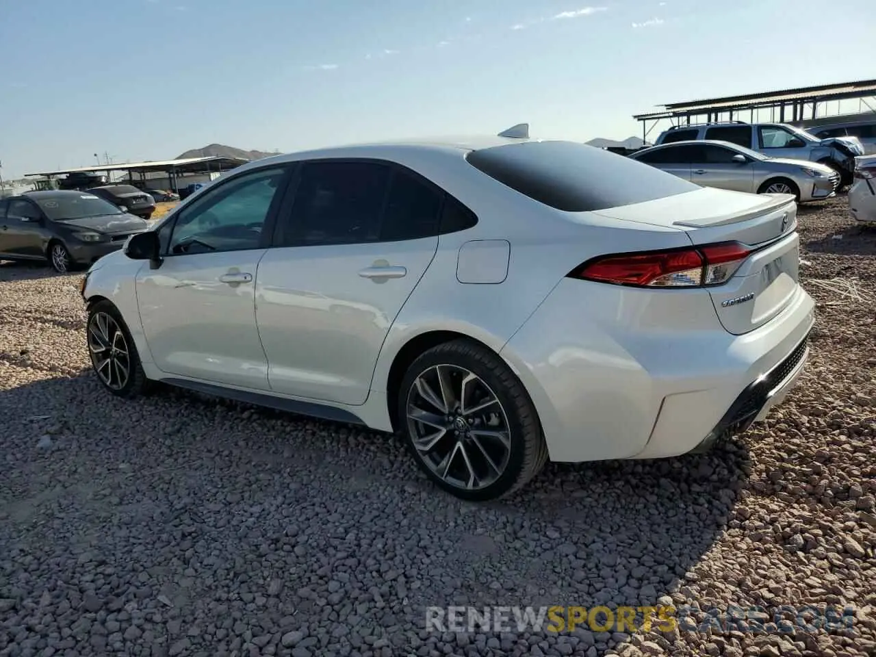 2 fotografías del automóvil dañado 5YFS4RCEXLP050584 TOYOTA COROLLA 2020