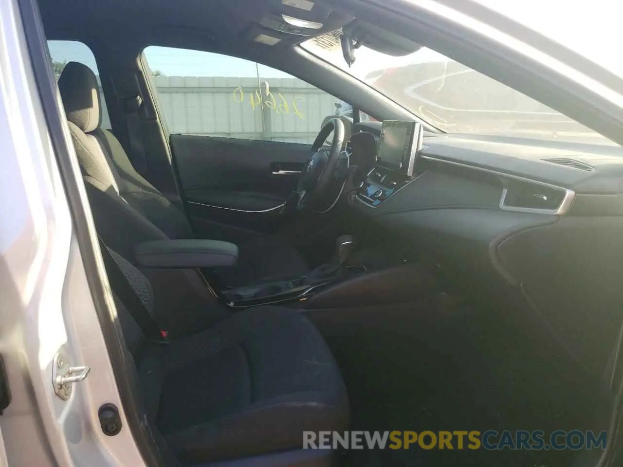 5 fotografías del automóvil dañado 5YFS4RCEXLP055395 TOYOTA COROLLA 2020