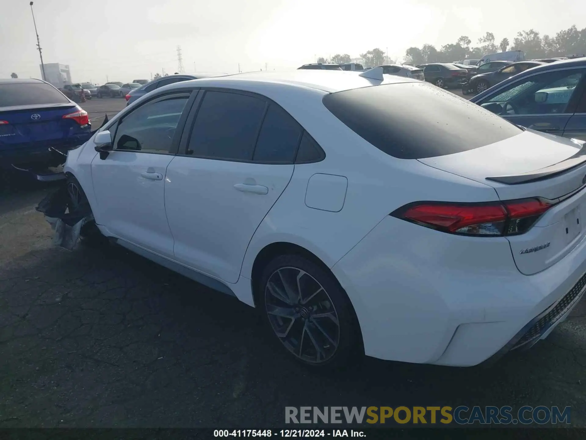 13 fotografías del automóvil dañado 5YFT4RCE3LP032979 TOYOTA COROLLA 2020