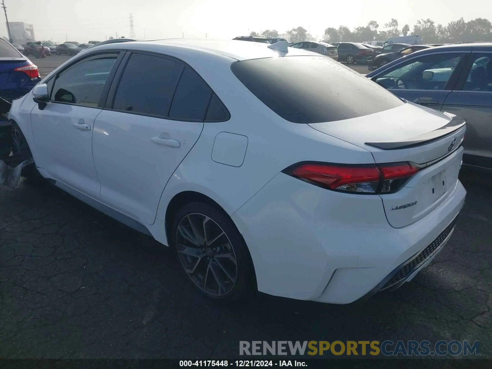 3 fotografías del automóvil dañado 5YFT4RCE3LP032979 TOYOTA COROLLA 2020