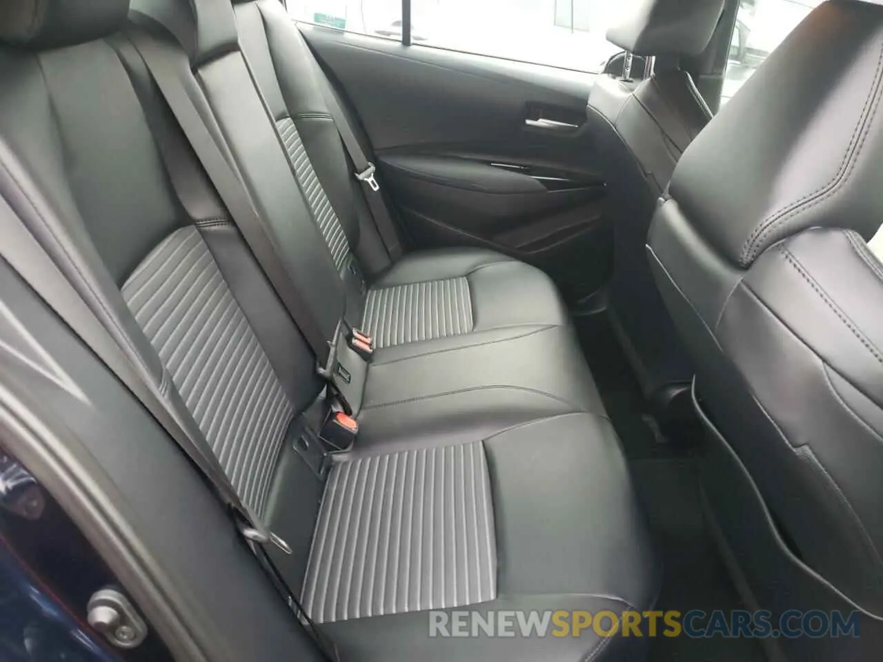 6 fotografías del automóvil dañado 5YFT4RCE7LP026411 TOYOTA COROLLA 2020