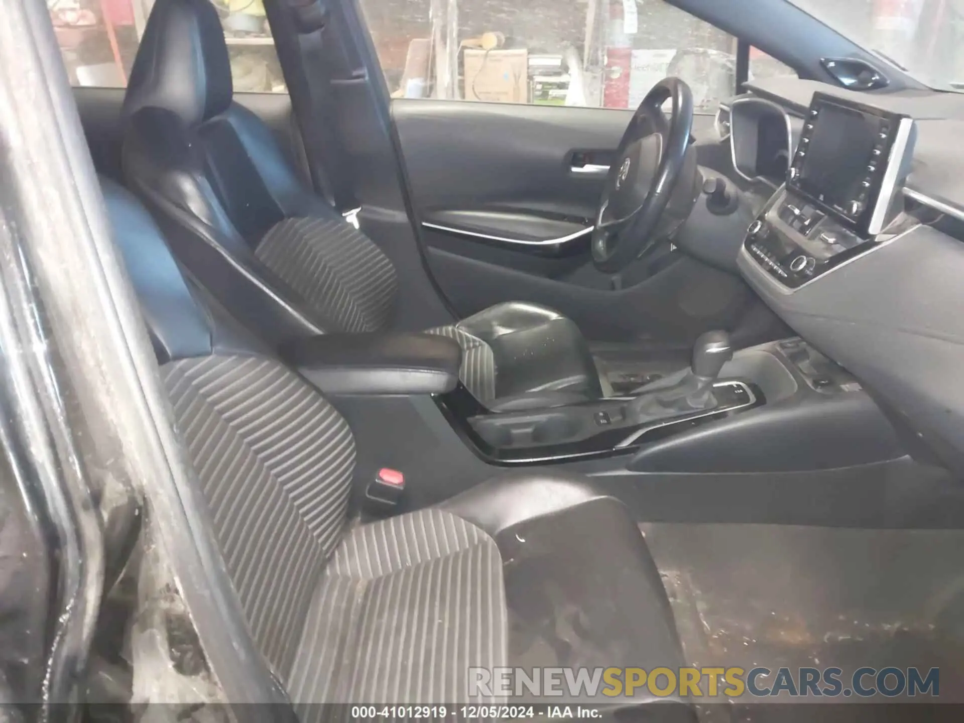 5 fotografías del automóvil dañado 5YFT4RCE7LP047856 TOYOTA COROLLA 2020
