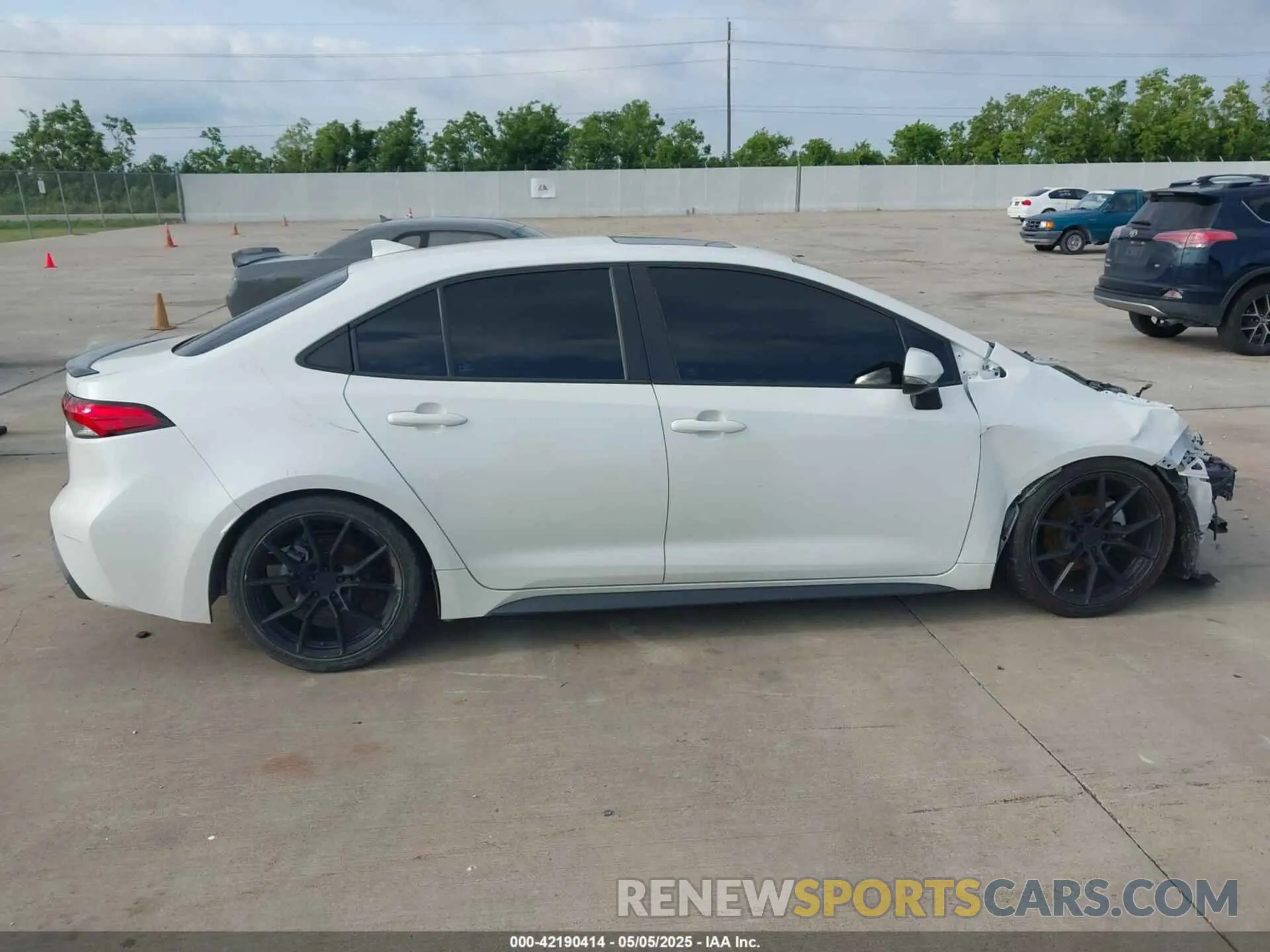 13 fotografías del automóvil dañado 5YFT4RCE8LP002232 TOYOTA COROLLA 2020