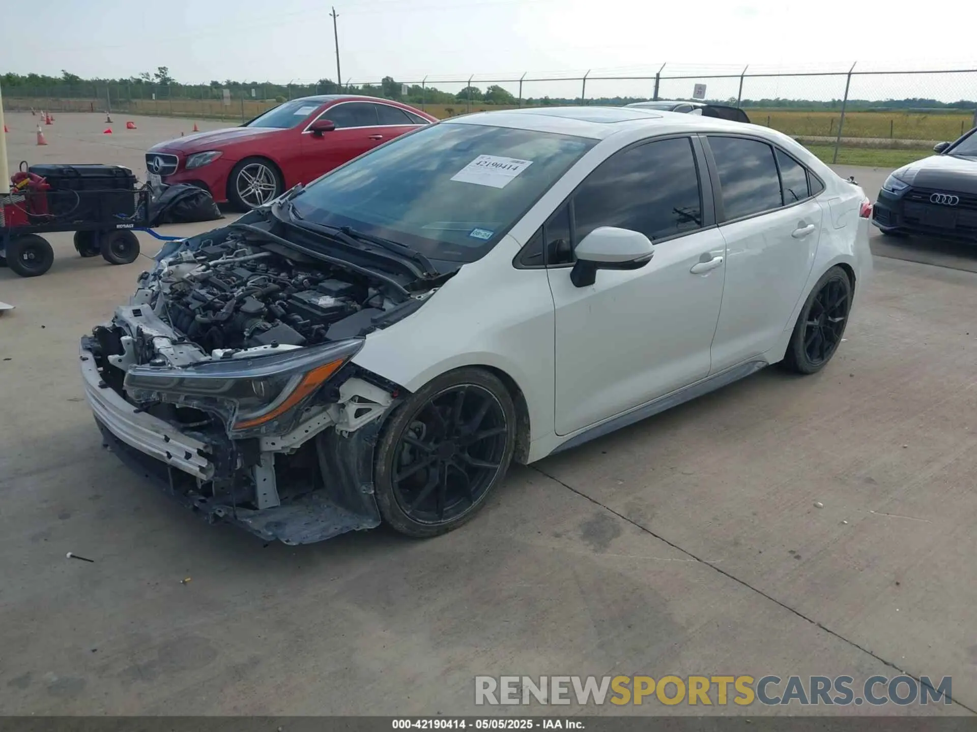 2 fotografías del automóvil dañado 5YFT4RCE8LP002232 TOYOTA COROLLA 2020