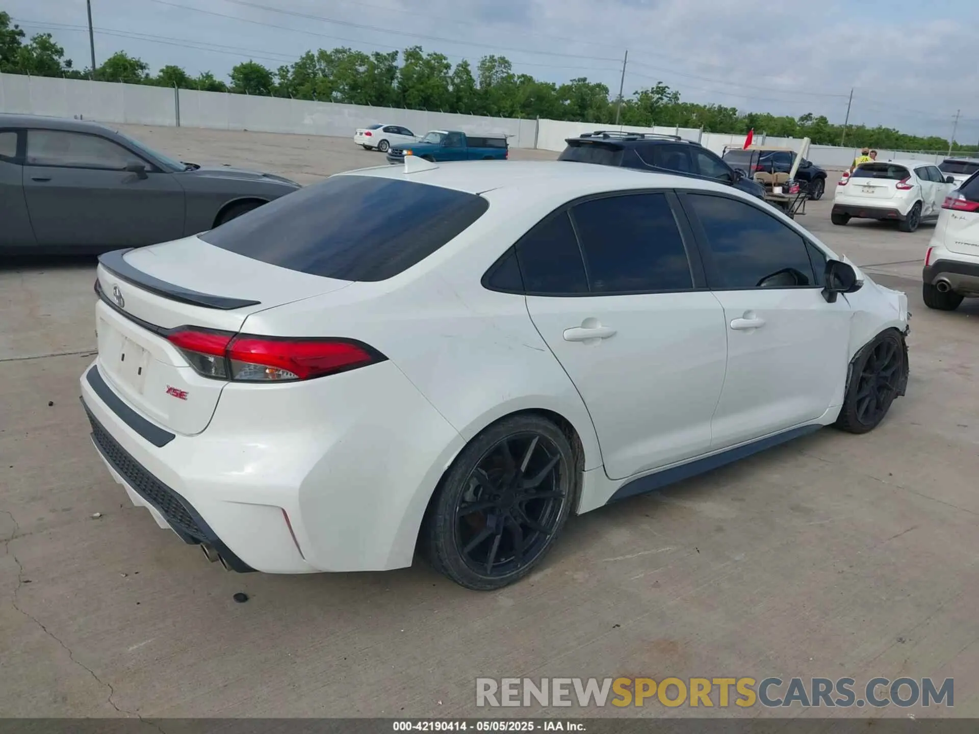 4 fotografías del automóvil dañado 5YFT4RCE8LP002232 TOYOTA COROLLA 2020