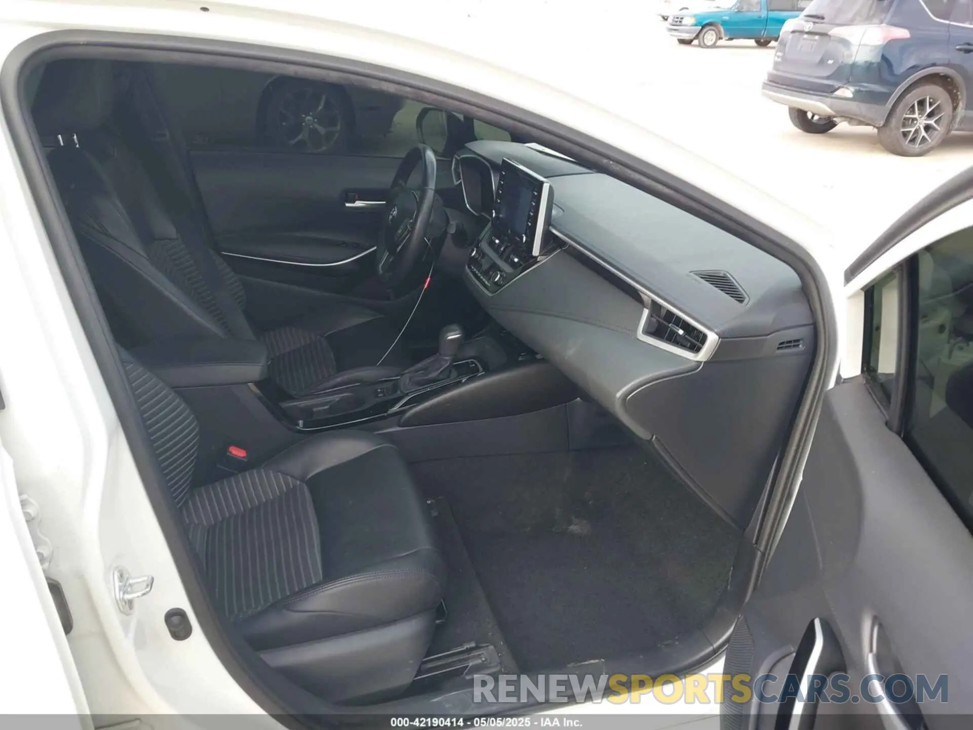 5 fotografías del automóvil dañado 5YFT4RCE8LP002232 TOYOTA COROLLA 2020