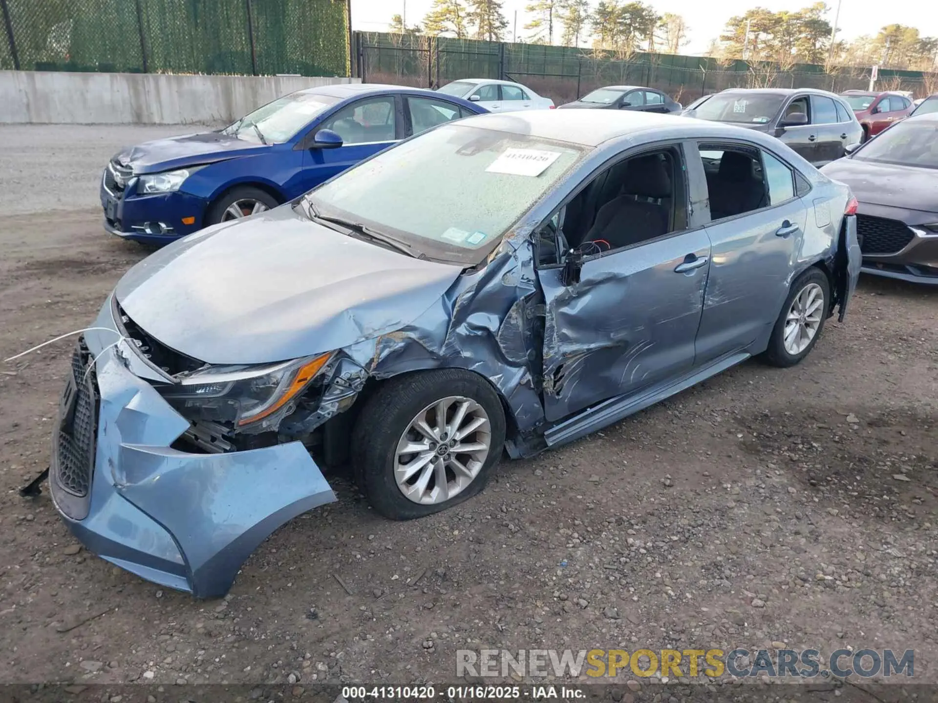 2 fotografías del automóvil dañado 5YFVPRAE7LP081430 TOYOTA COROLLA 2020