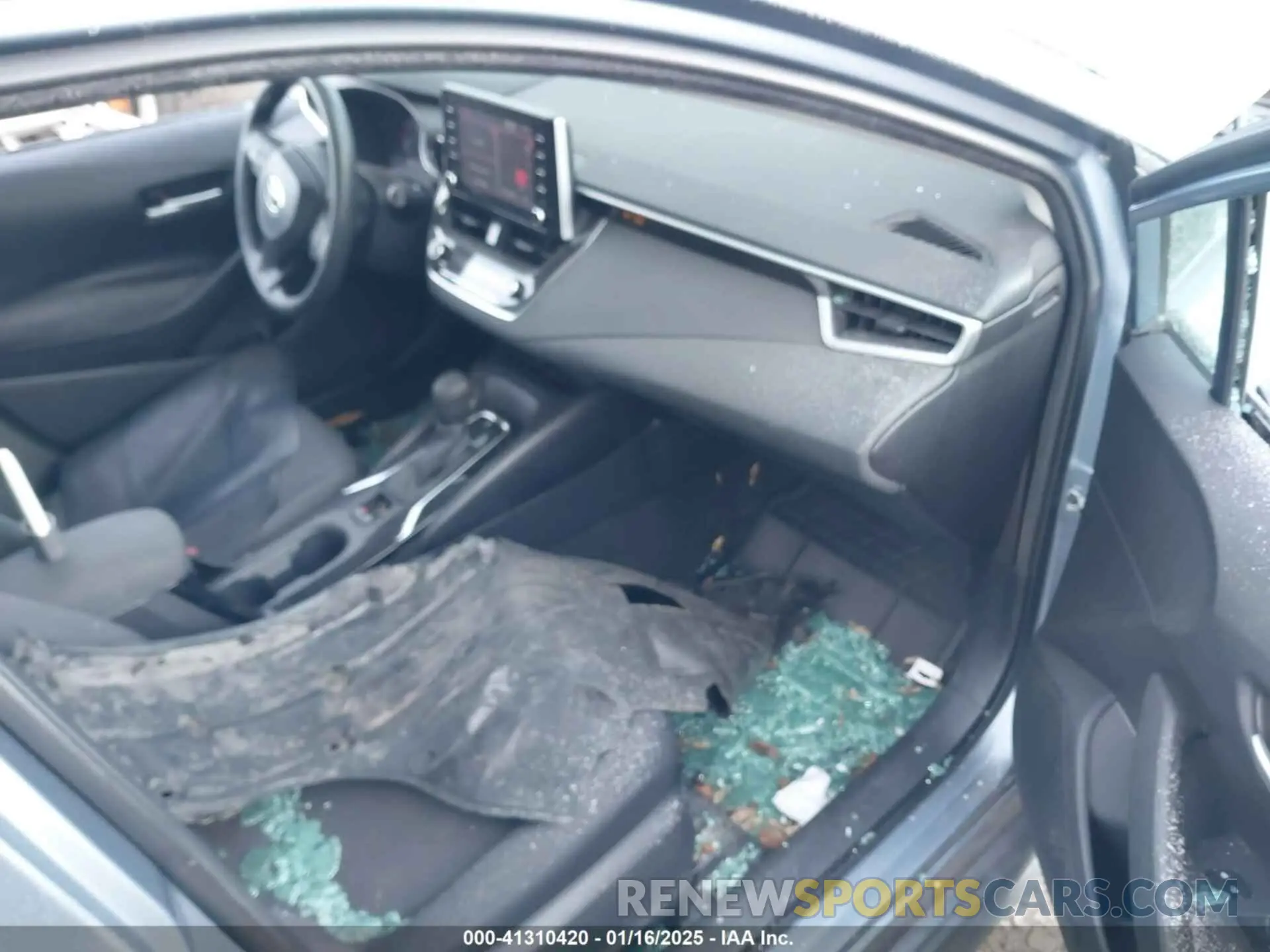 5 fotografías del automóvil dañado 5YFVPRAE7LP081430 TOYOTA COROLLA 2020