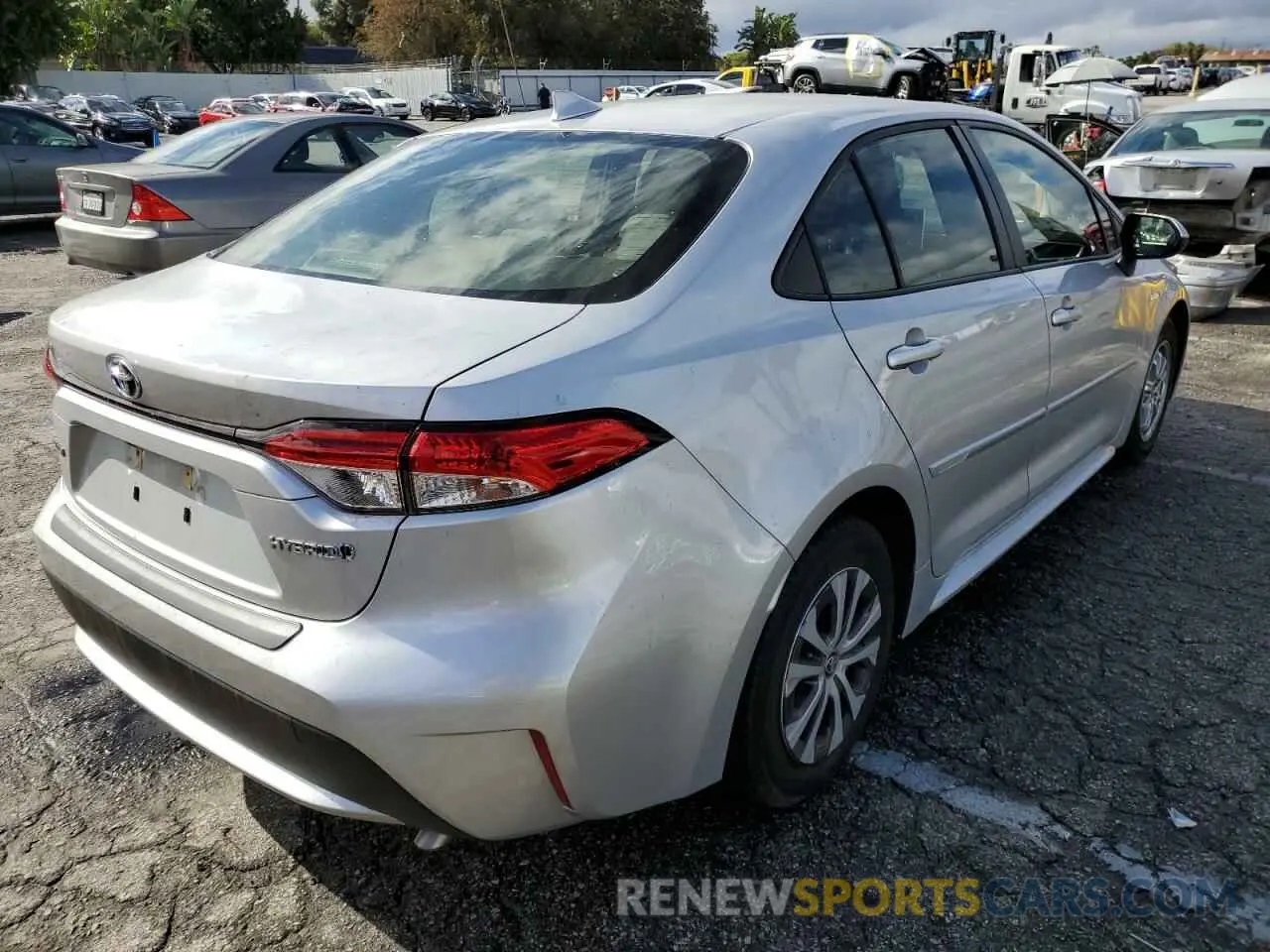 4 fotografías del automóvil dañado JTDEBRBE0LJ003895 TOYOTA COROLLA 2020