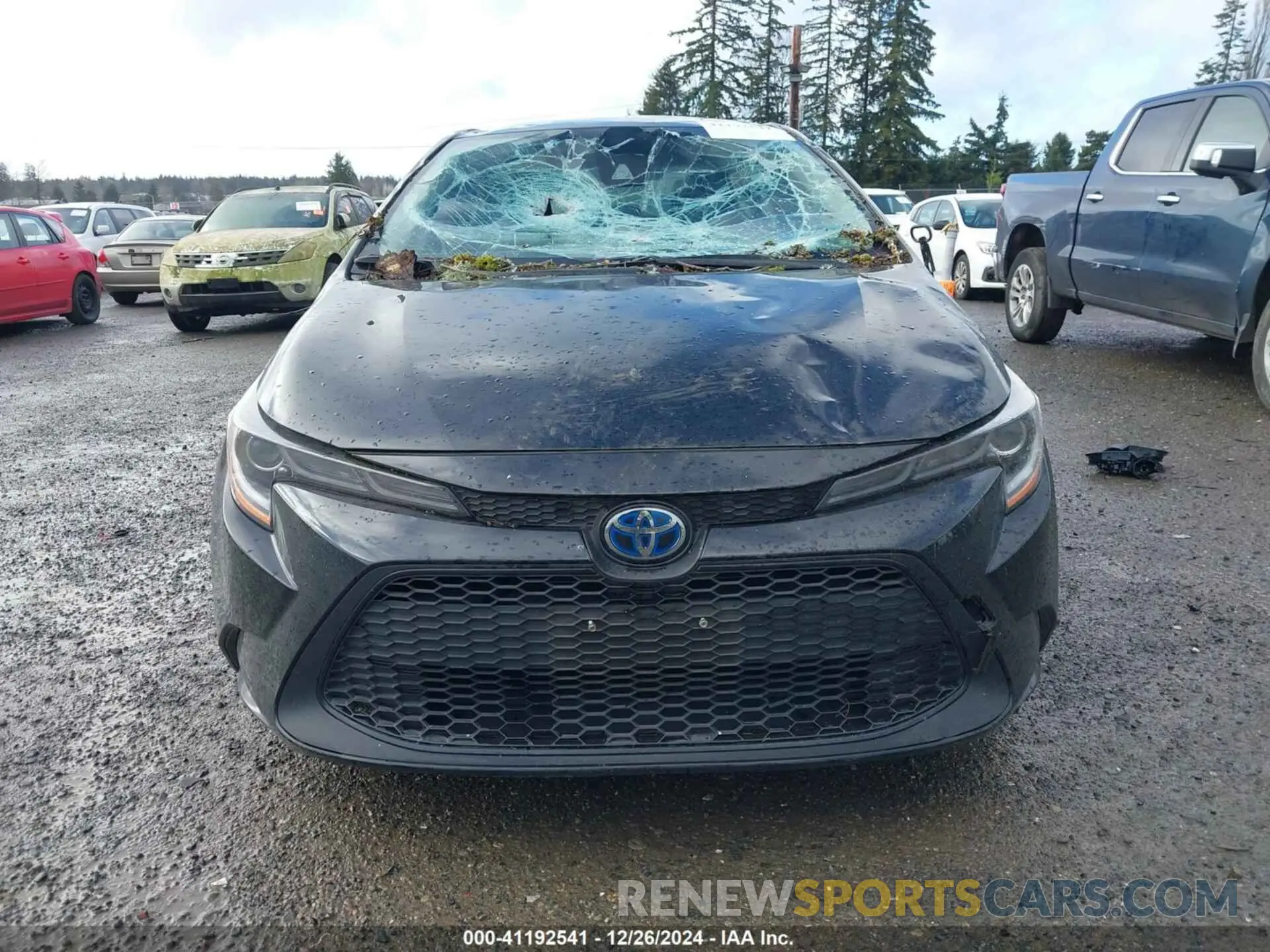13 fotografías del automóvil dañado JTDEBRBE0LJ012466 TOYOTA COROLLA 2020
