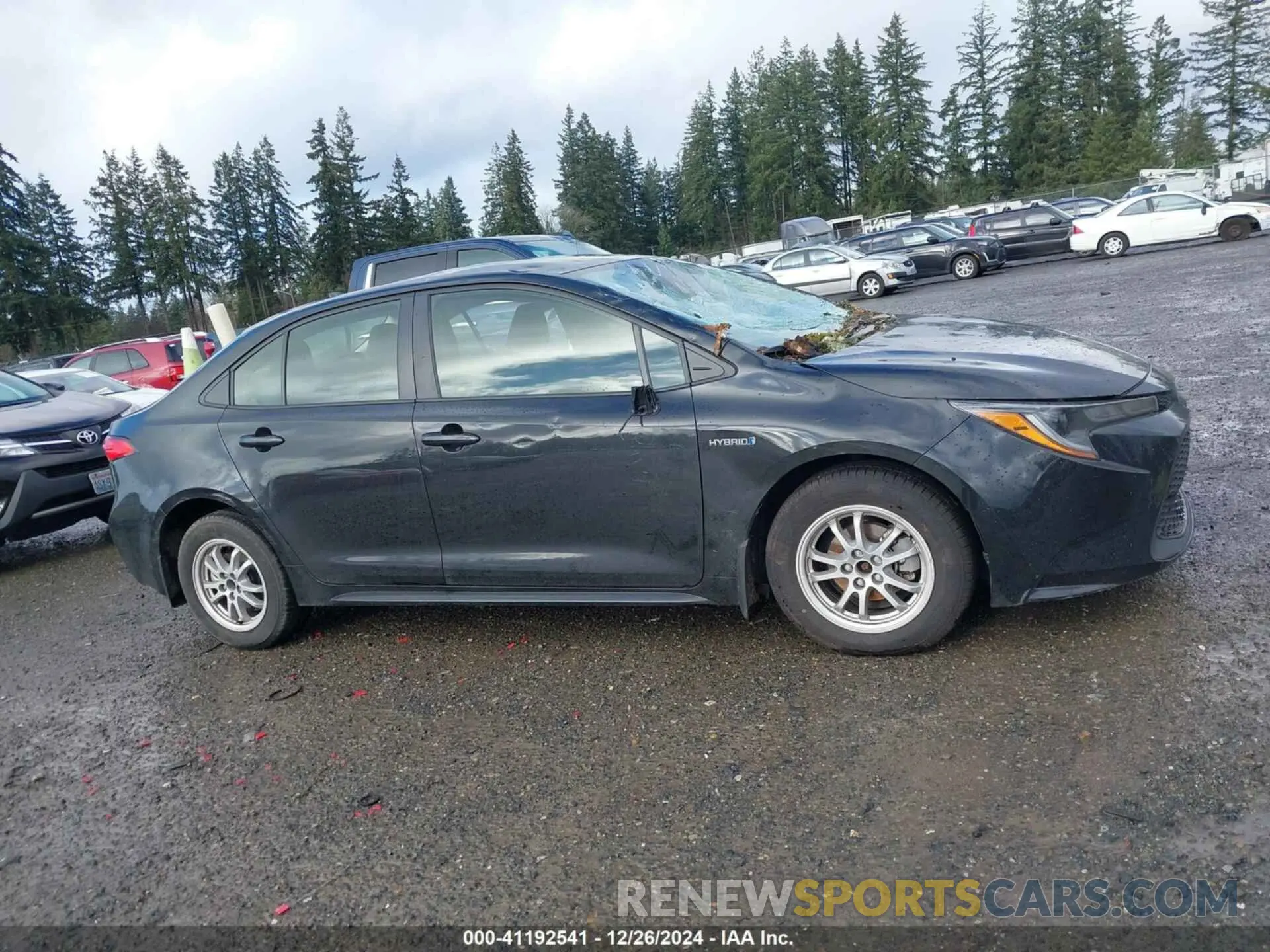 14 fotografías del automóvil dañado JTDEBRBE0LJ012466 TOYOTA COROLLA 2020